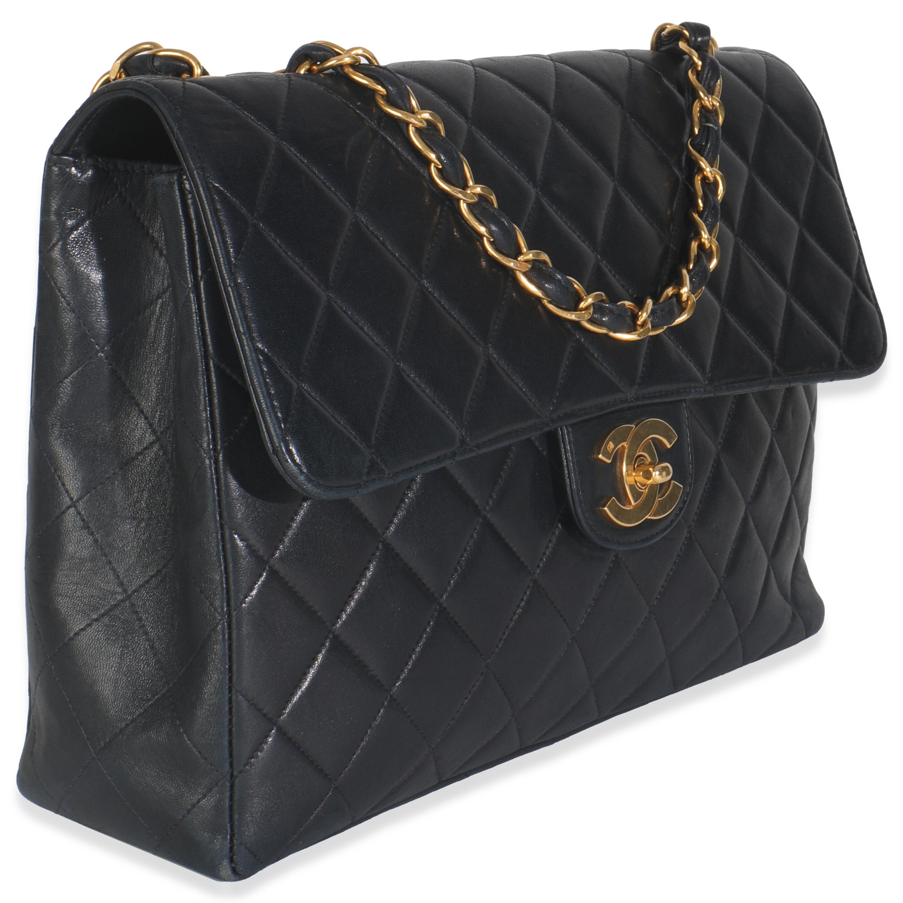 Chanel Vintage 24K Schwarz Gestepptes Lammfell Jumbo einzelne Klappe Tasche im Zustand „Gut“ im Angebot in New York, NY