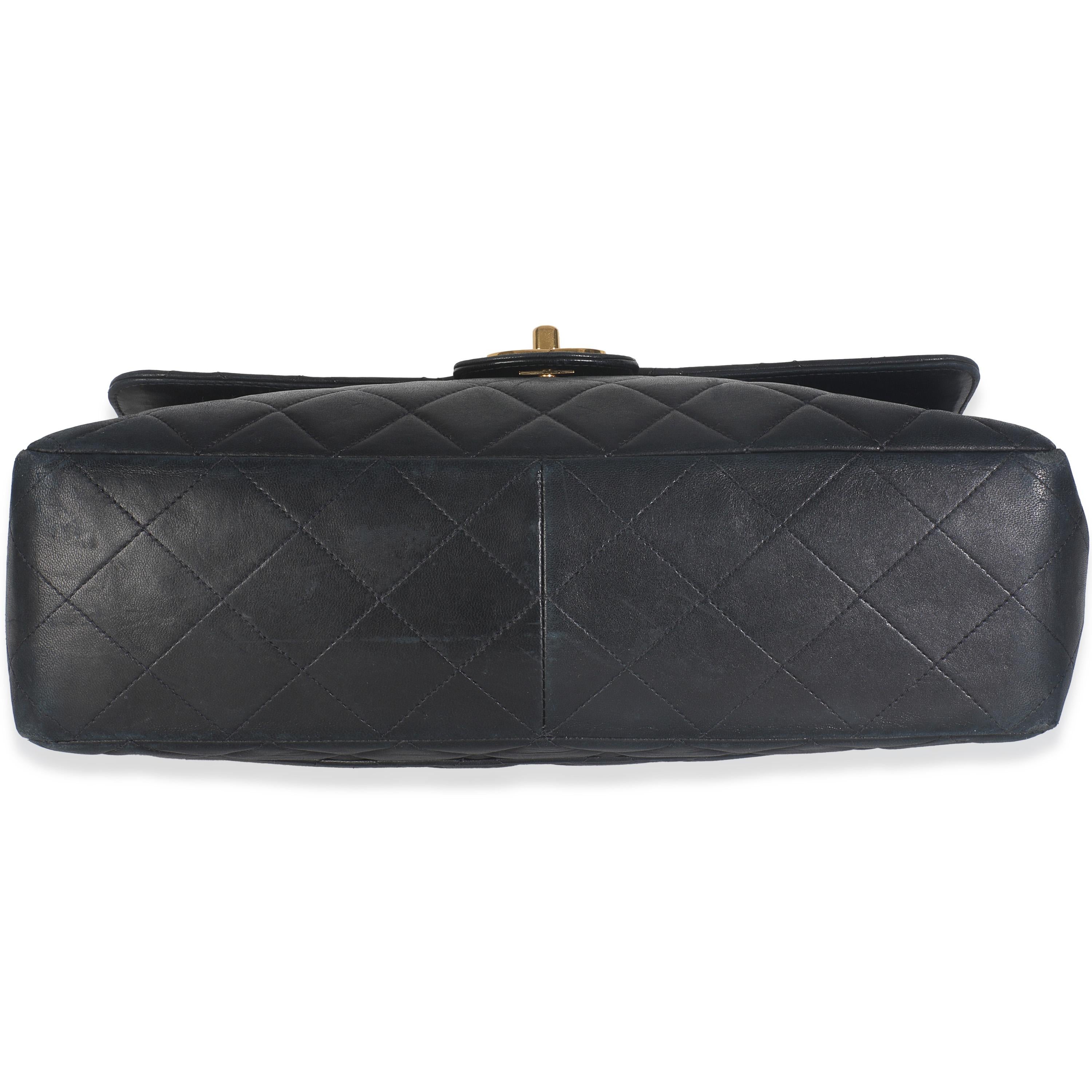 Chanel Vintage 24K Schwarz Gestepptes Lammfell Jumbo einzelne Klappe Tasche im Angebot 1