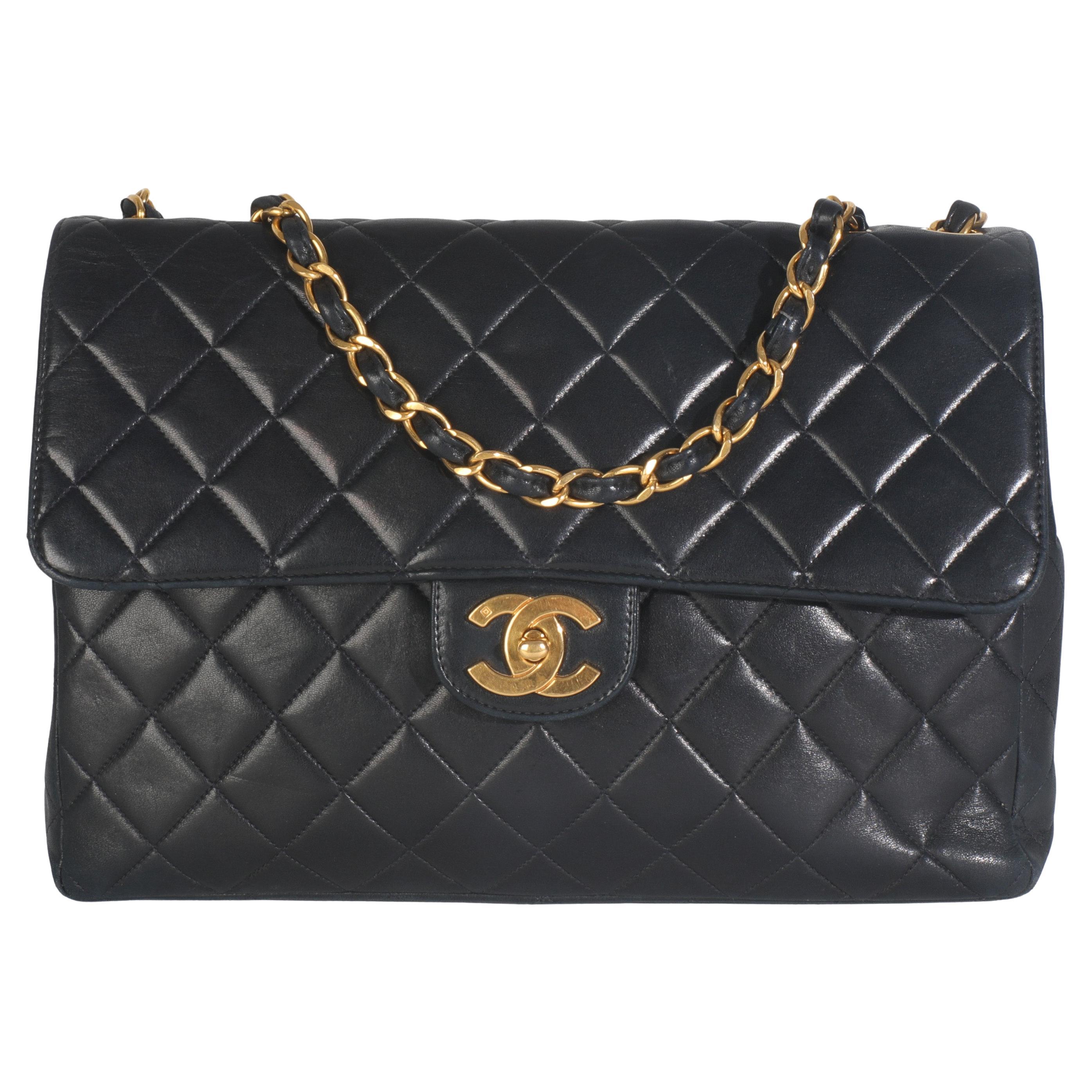 Chanel Vintage 24K Schwarz Gestepptes Lammfell Jumbo einzelne Klappe Tasche