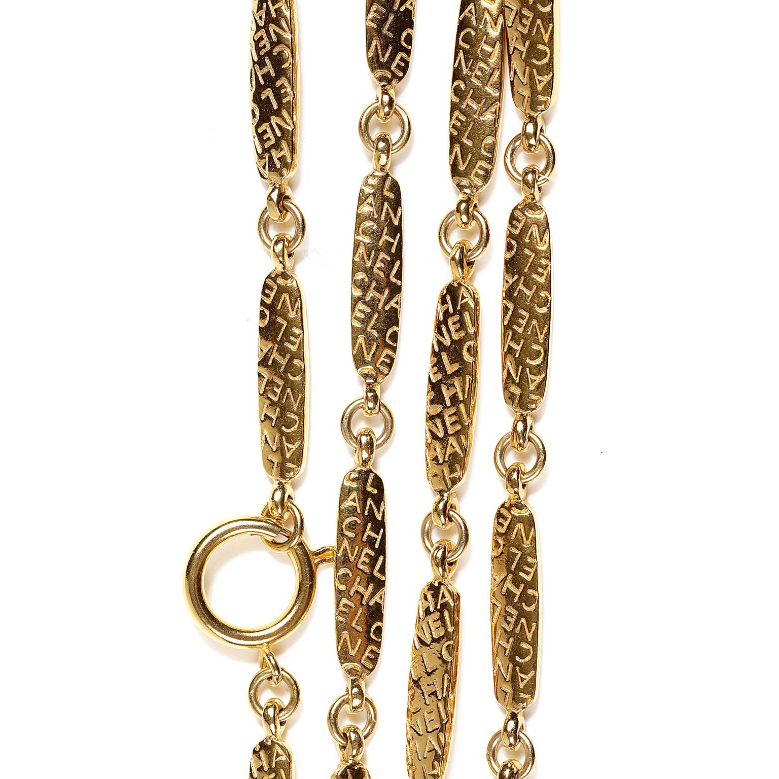 Chanel Vintage 24K Gold Plated Sautoir Necklace In Excellent Condition For Sale In Palm Beach, FL