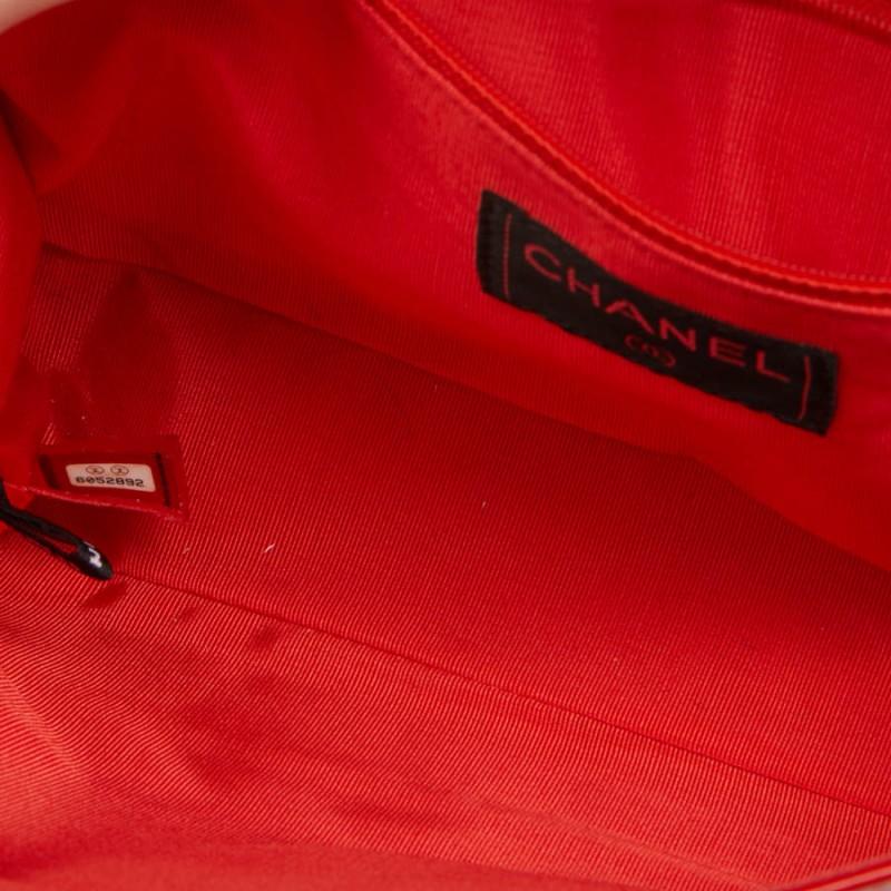 CHANEL Vintage 2.55 Red Varnished Bag  5