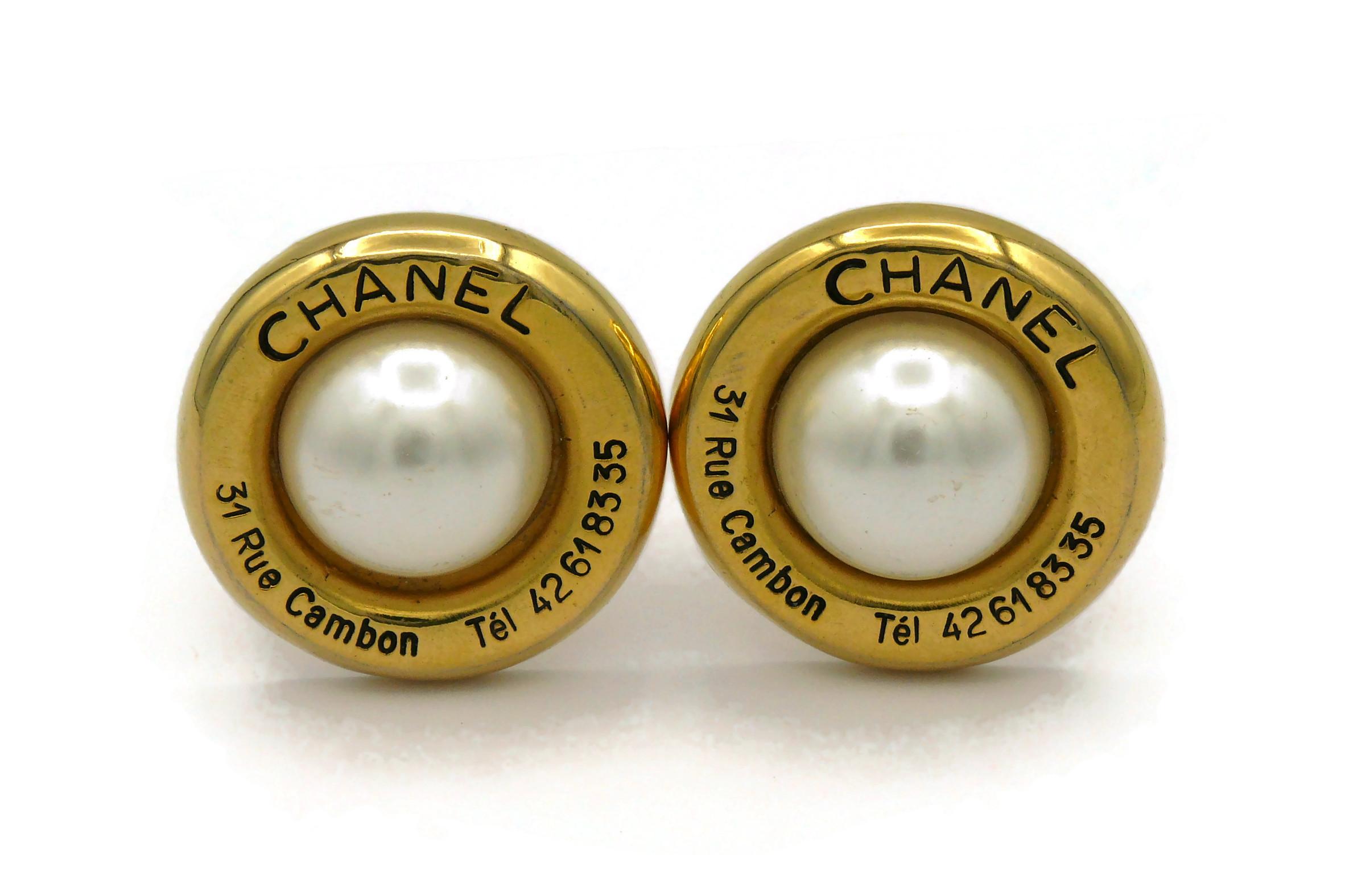 CHANEL Vintage 31 Rue Cambon Clip-On Earrings In Fair Condition For Sale In Nice, FR
