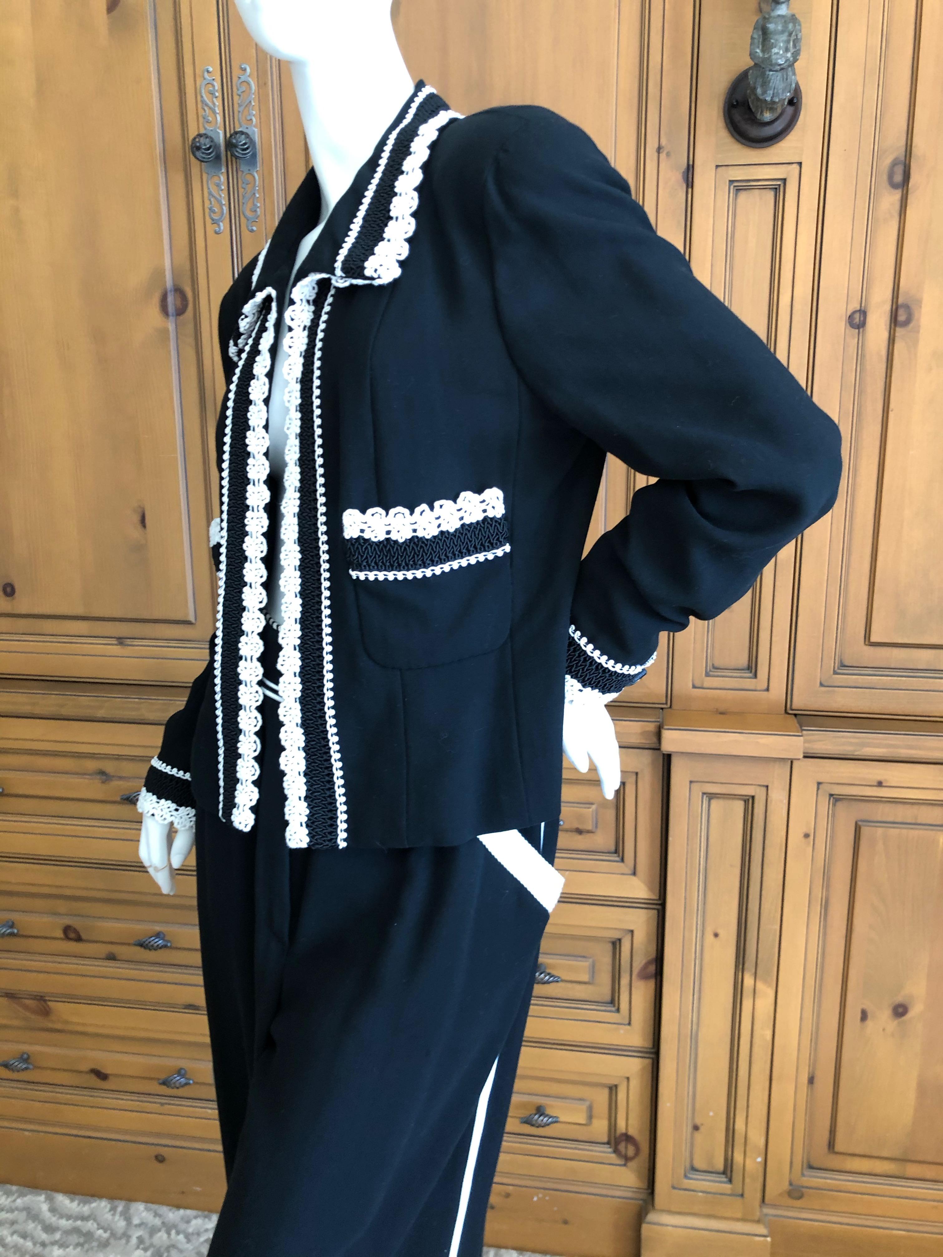 Chanel Vintage 80's Black Boucle Suit with White Trim  For Sale 6