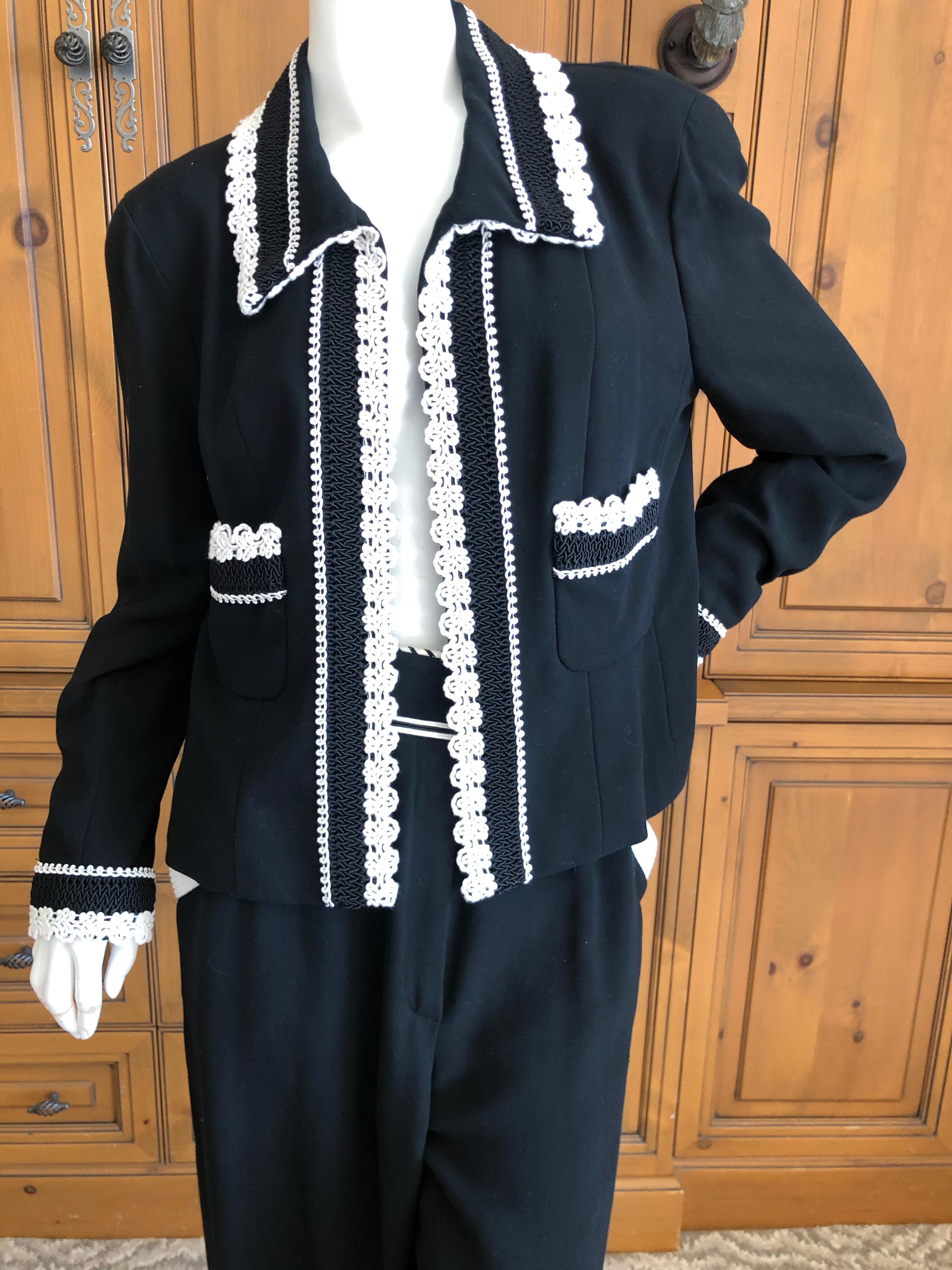 Chanel Vintage 80's Black Boucle Suit with White Trim  For Sale 7