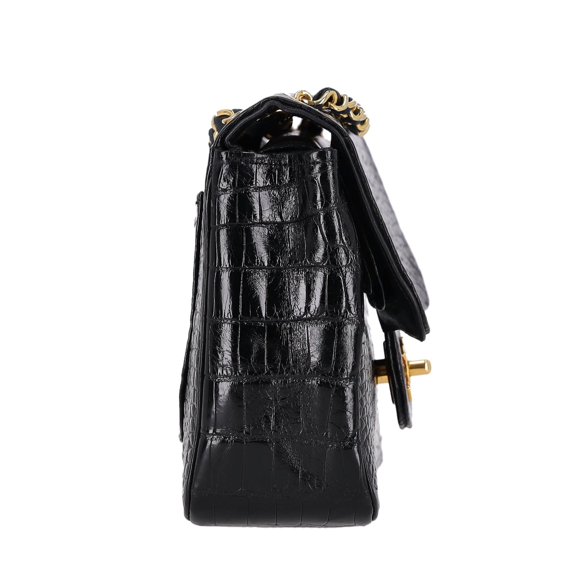 Chanel Vintage 80's Shiny Crocodile Skin Small Timeless Double Flap Bag In Good Condition For Sale In London, GB
