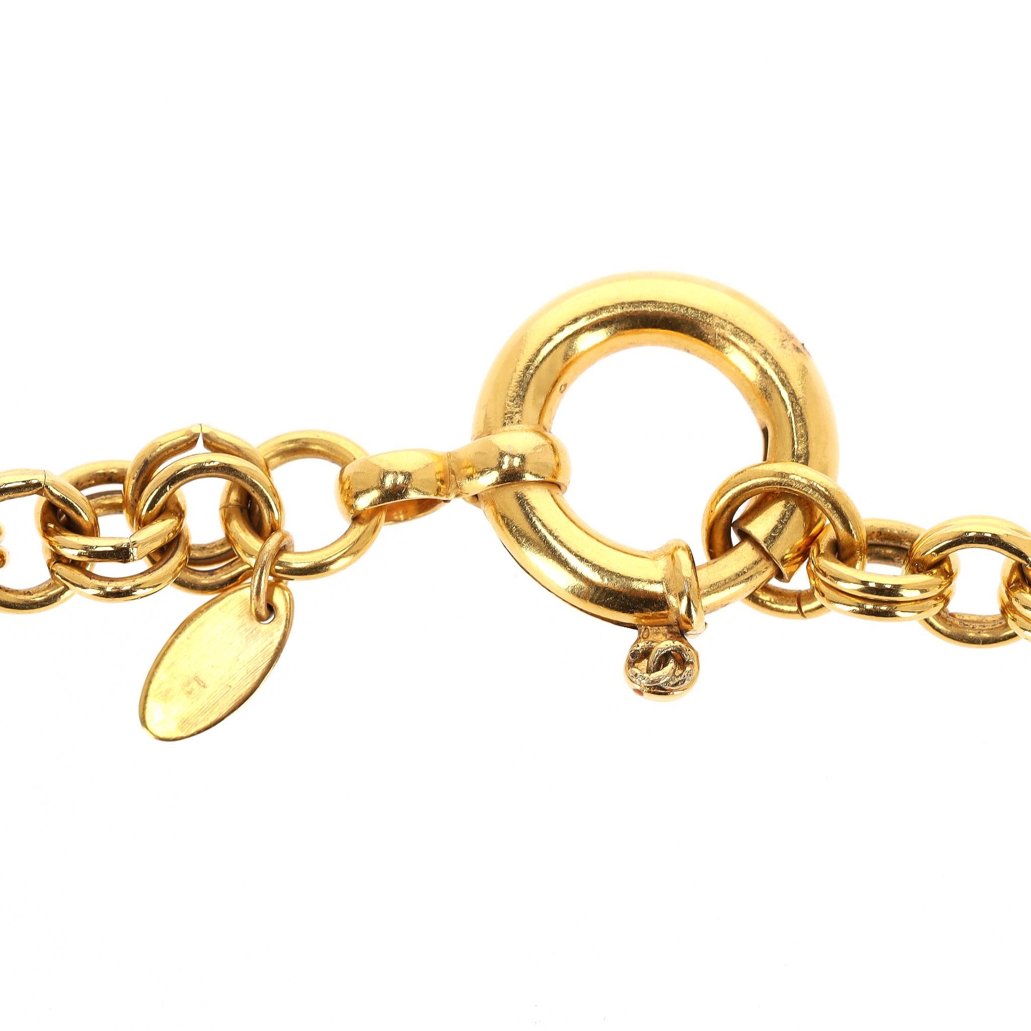 Chanel Vintage 90's 24k Gold Plated 'CC' Logo Medallion & Mirror Double-Side im Angebot 4