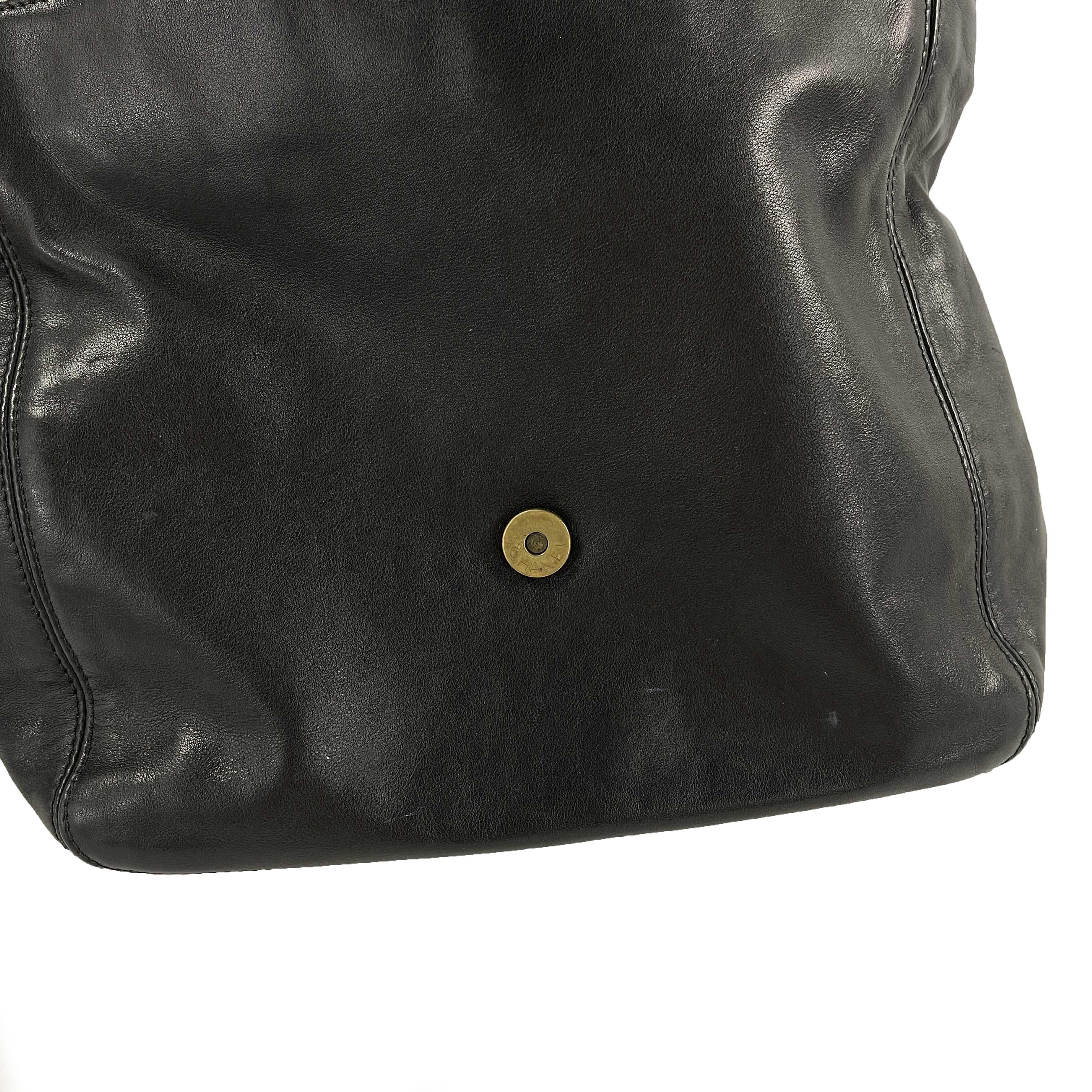 CHANEL Vintage 90's Black Messenger CC Tassel Leather Hobo Crossbody 7