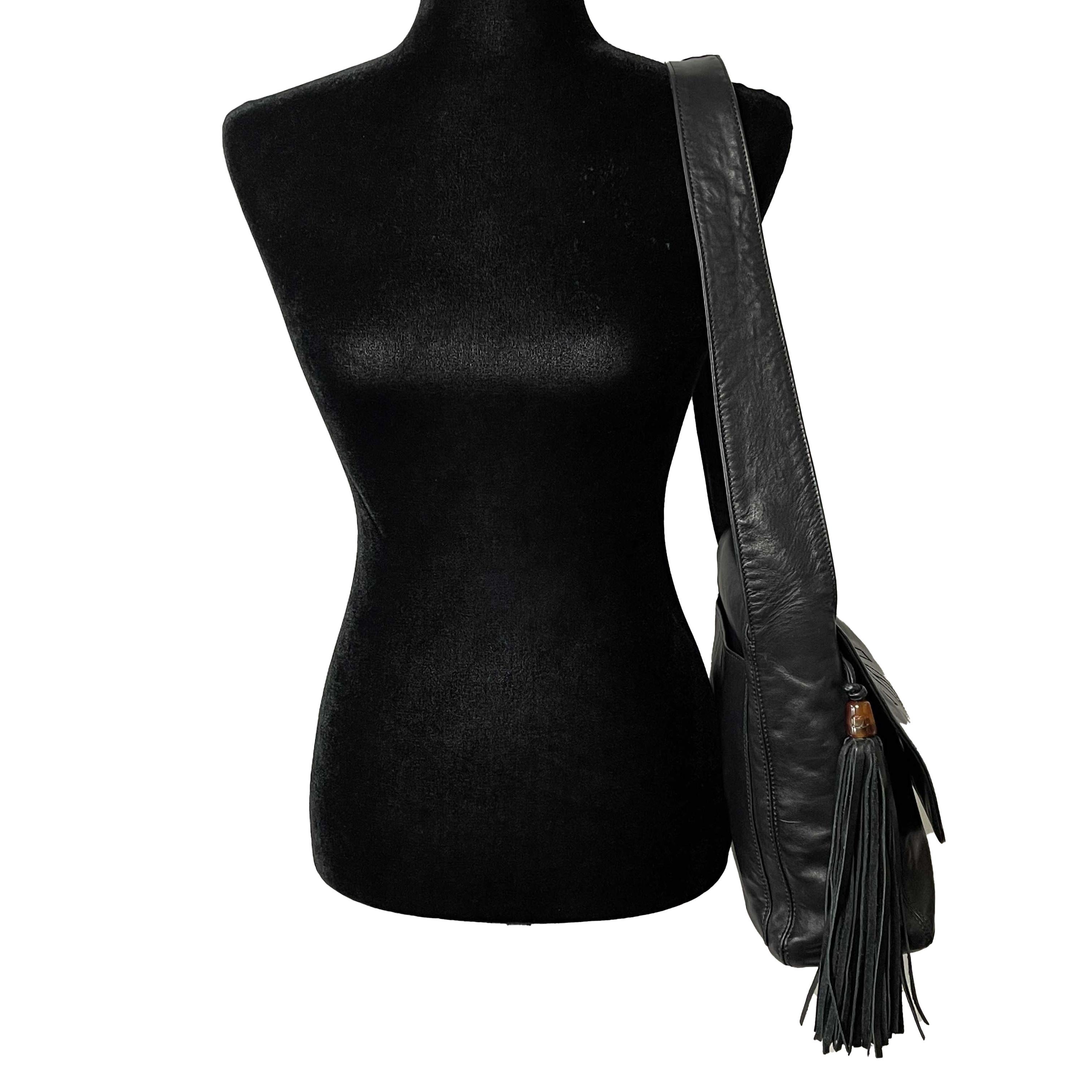 Women's CHANEL Vintage 90's Black Messenger CC Tassel Leather Hobo Crossbody