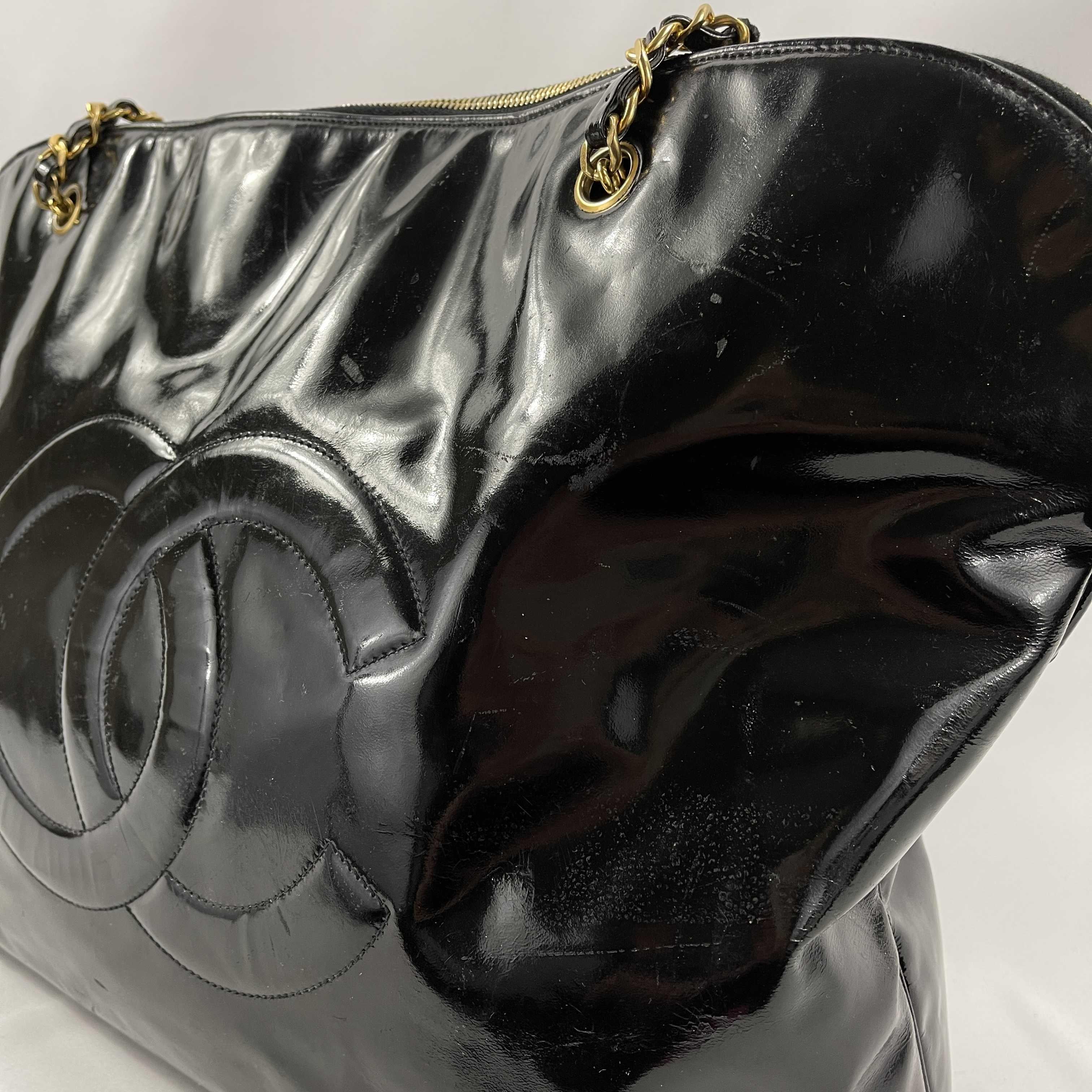 CHANEL Vintage 90s Black Patent CC Extra Large Tote / Shoulder Bag 7