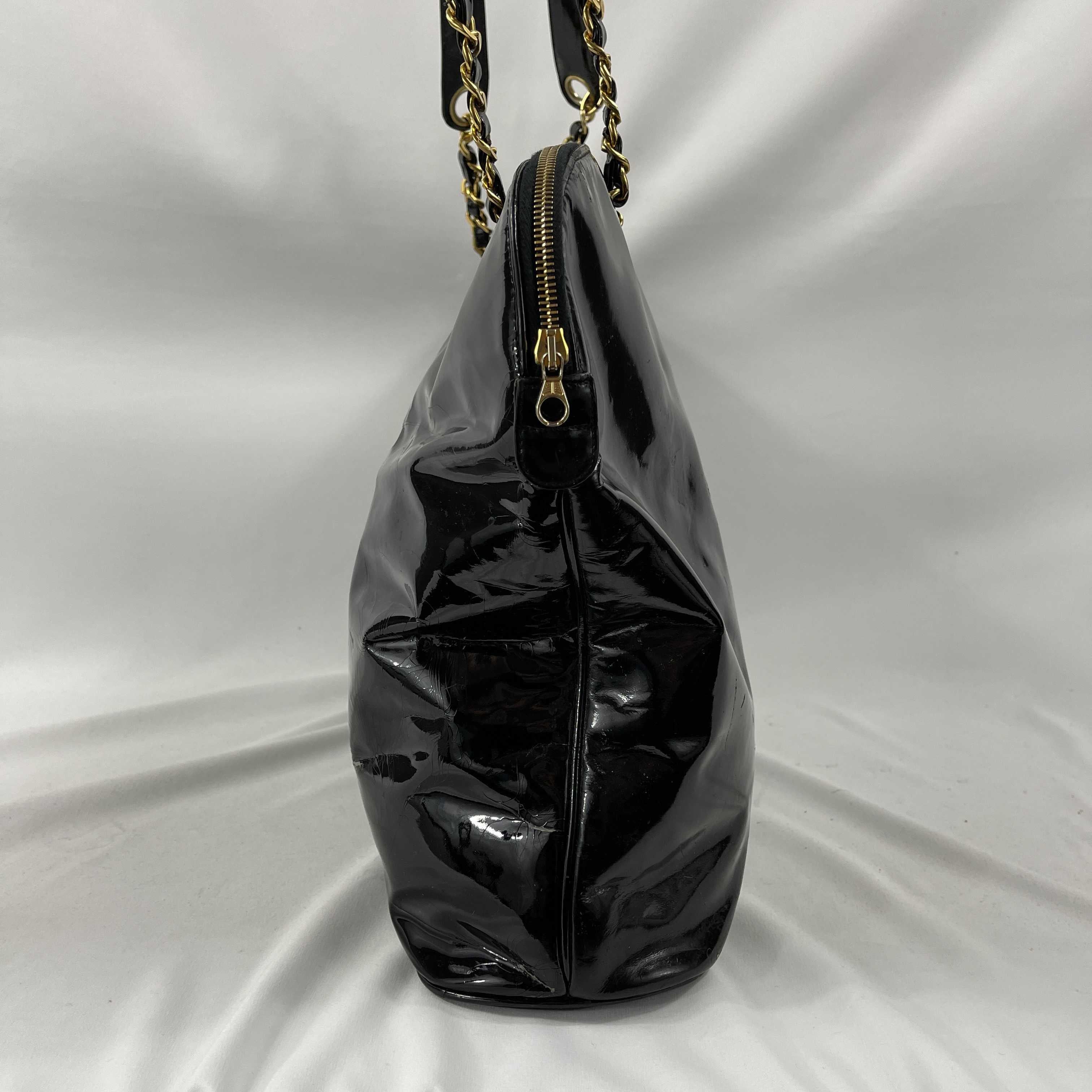 CHANEL Vintage 90s Black Patent CC Extra Large Tote / Shoulder Bag 10