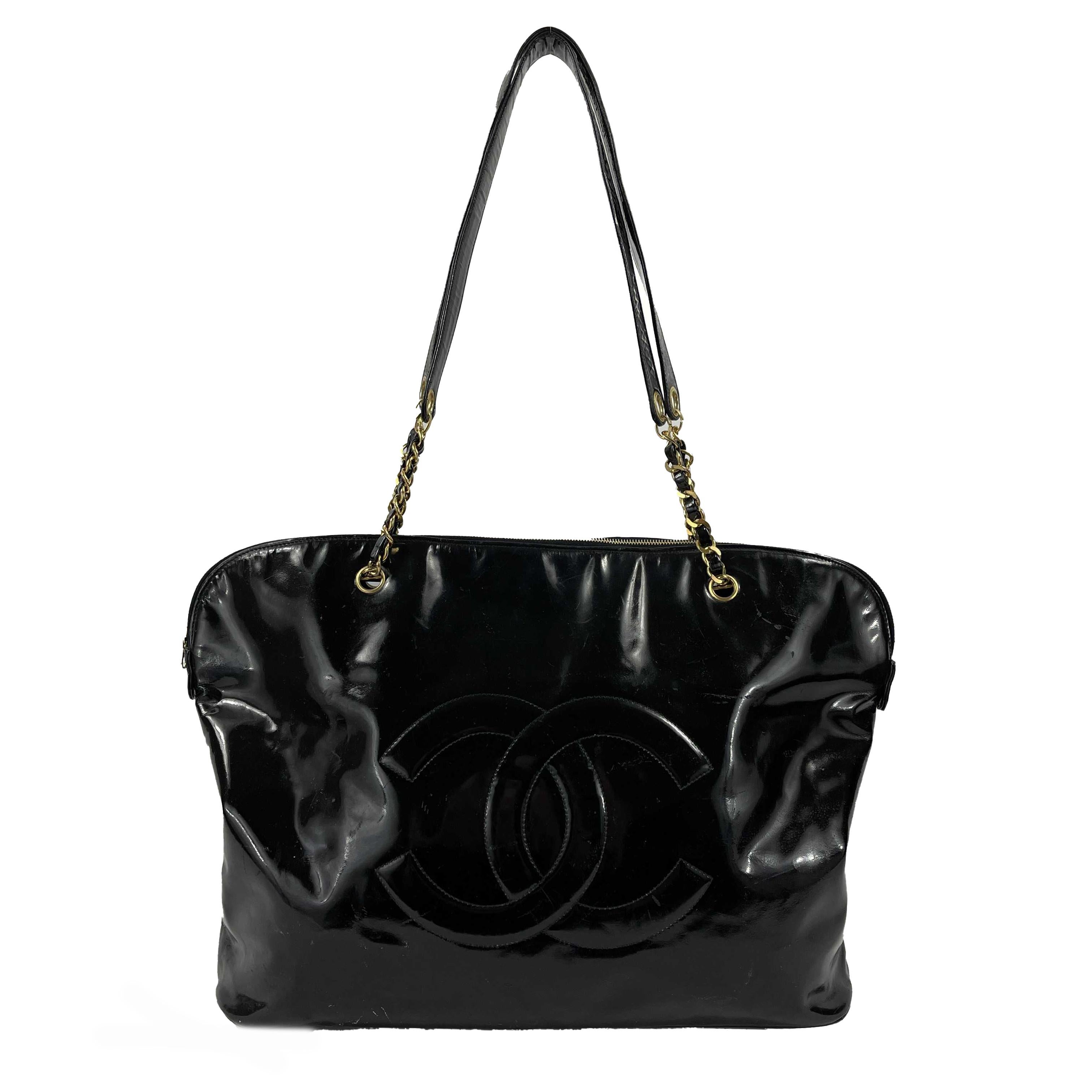 CHANEL Vintage 90s Black Patent CC Extra Large Tote / Shoulder Bag 2