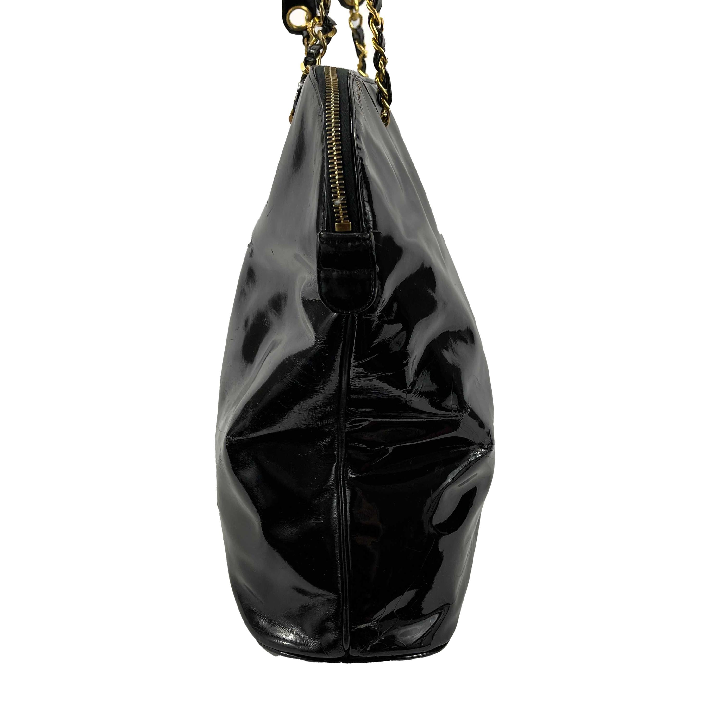 CHANEL Vintage 90s Black Patent CC Extra Large Tote / Shoulder Bag 3