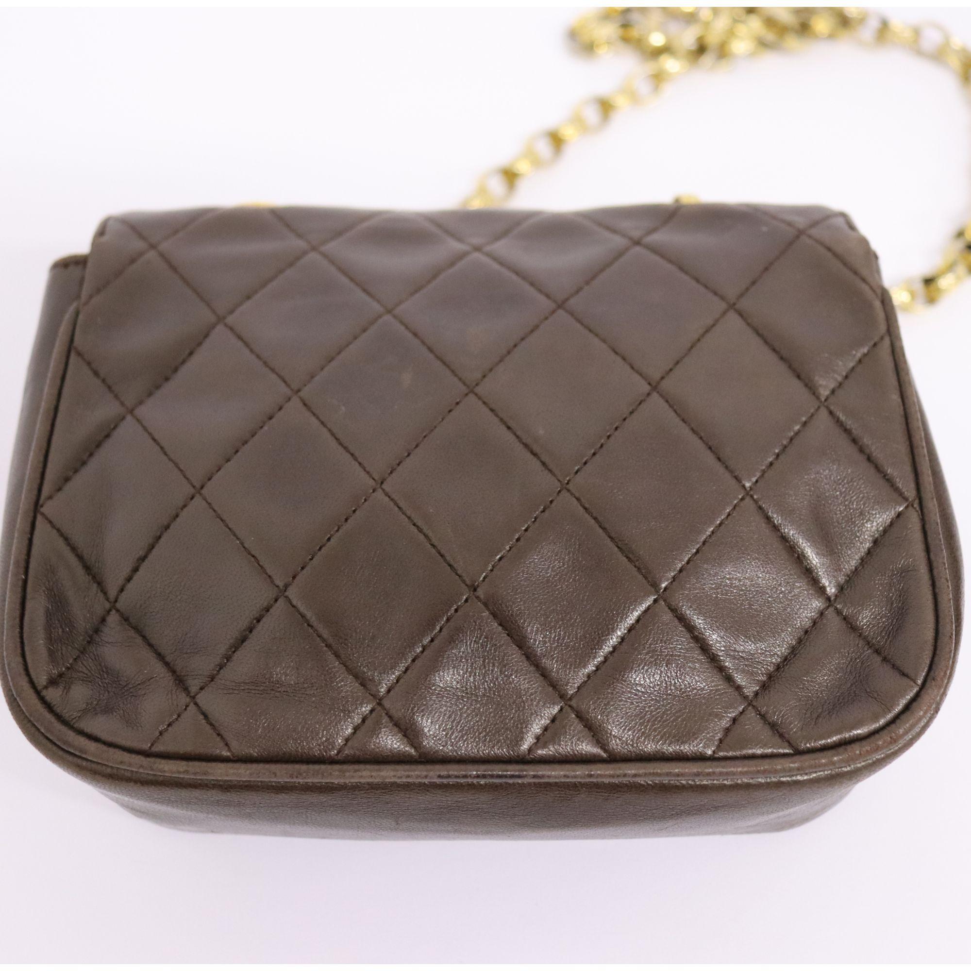 Chanel Vintage 90s Brown Quilted Flap Mini Body Bag In Good Condition In Amman, JO