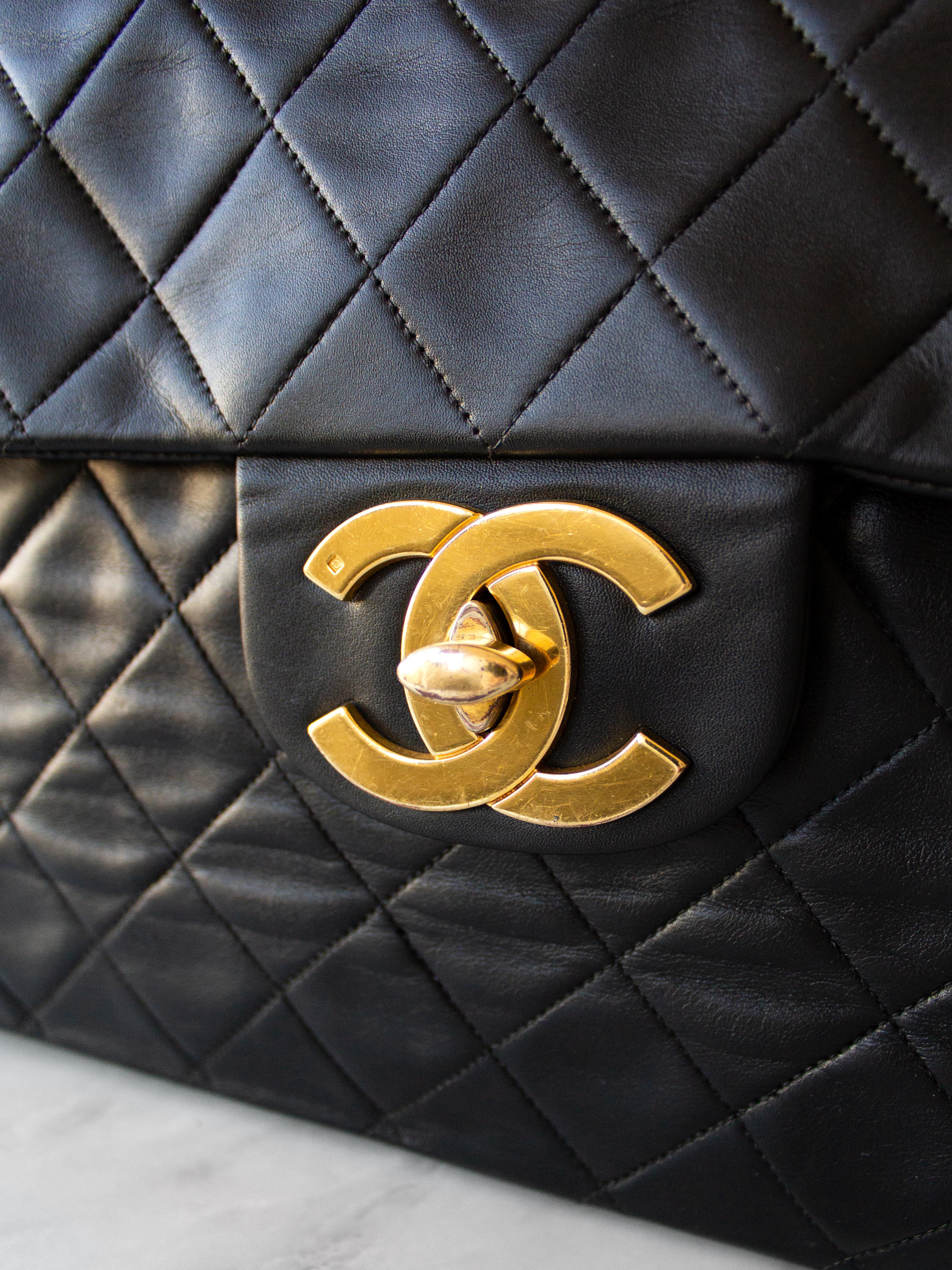 Women's Chanel Vintage 90s Jumbo XL Black 24K Gold Quilted Lambskin Maxi Single Flap Bag
