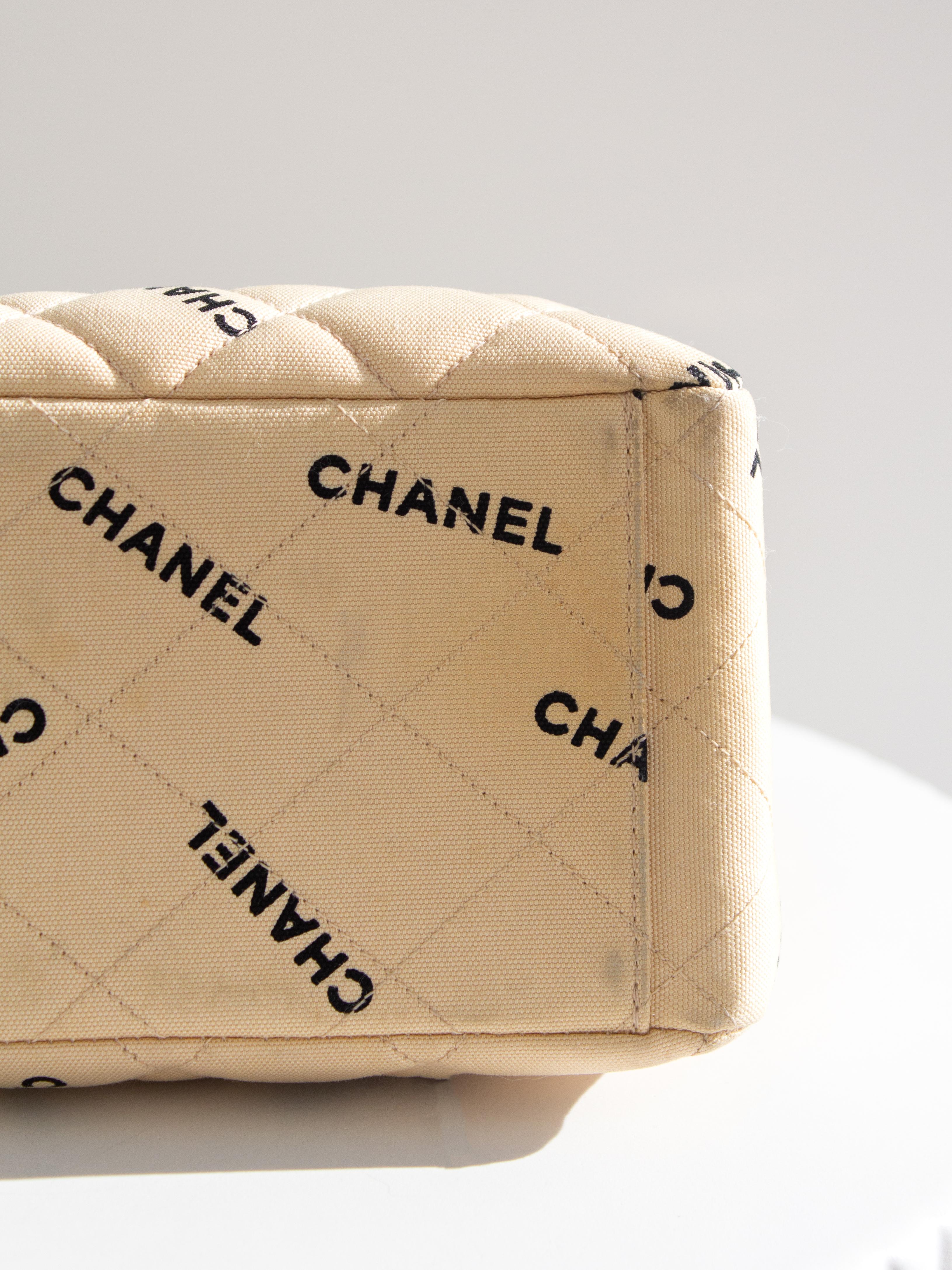 Chanel Vintage 90s Jumbo XL Canvas Beige Black Print Logo 24K Gold CC Bag For Sale 10