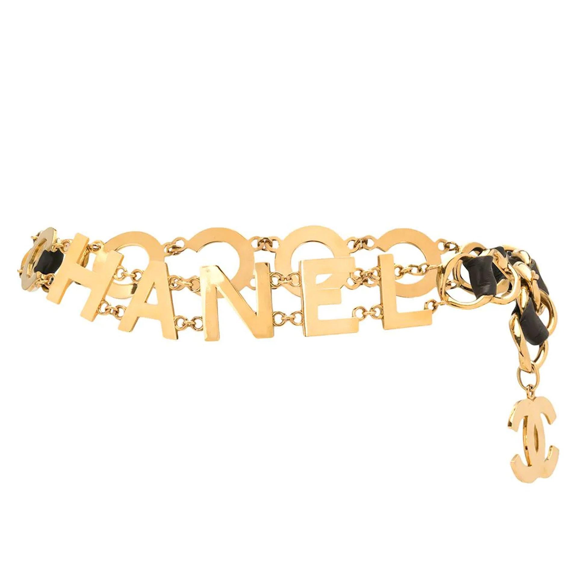 Chanel Vintage 90's Runway Collector COCO CHANEL Gold Letters Belt Necklace Rare

Vintage Chanel Gürtel von 1993 in Gold mit schwarzem Leder verflochten. Der Gürtel trägt den Schriftzug 