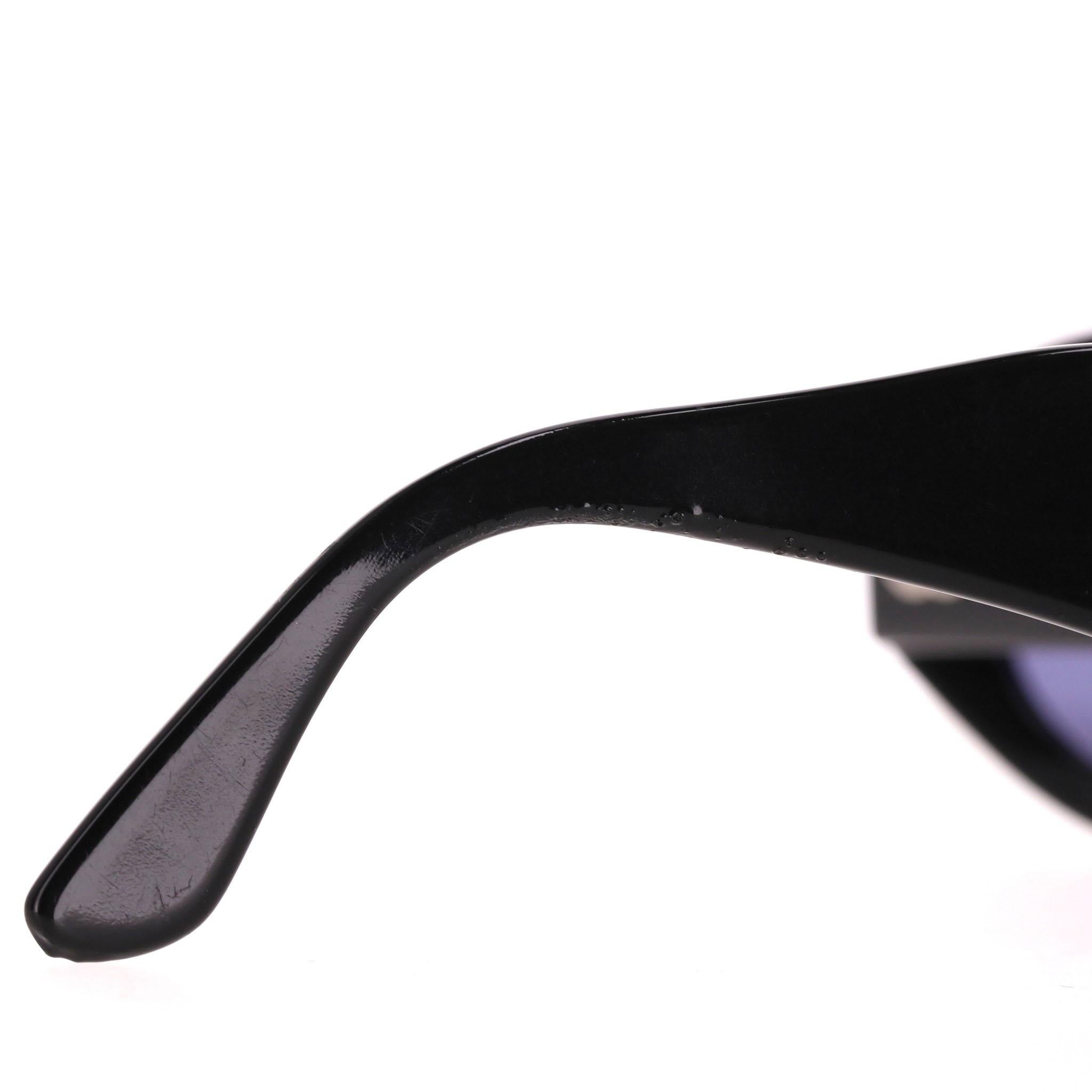 Chanel Vintage 90's - Lunettes de soleil Cat-Eye à clous en vente 5