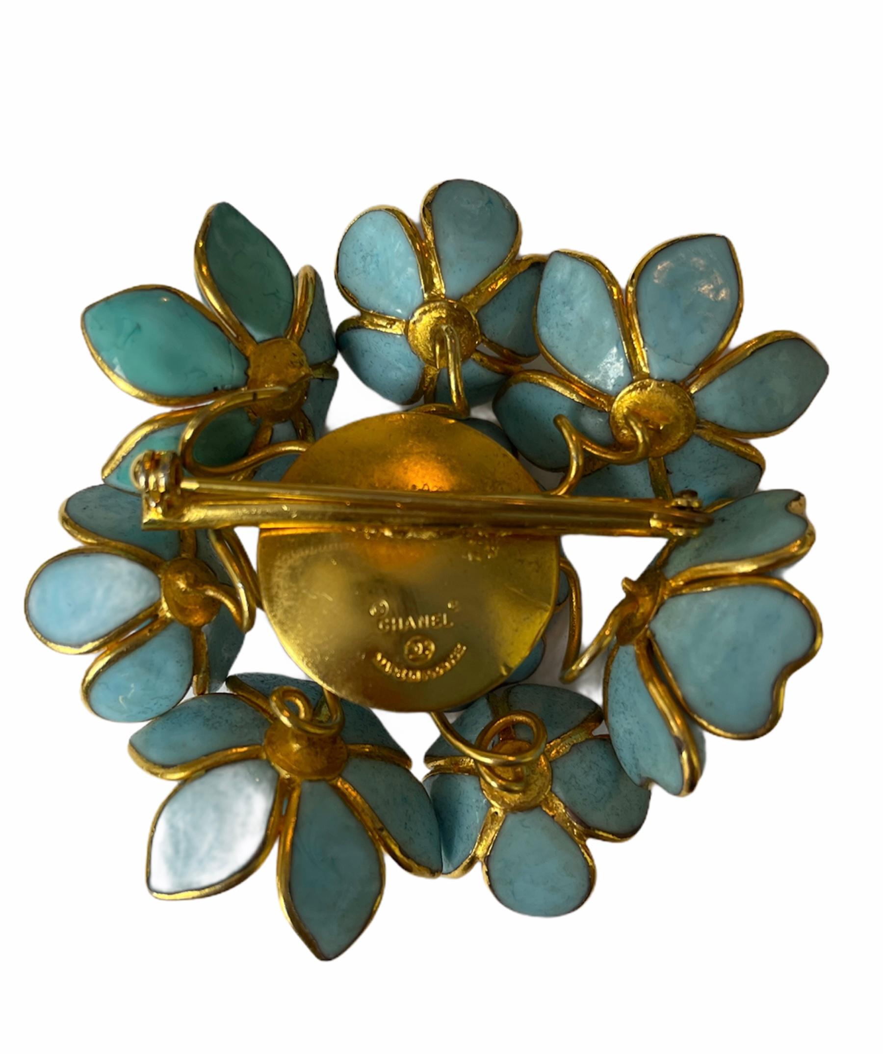 Chanel Vintage '90s Turquoise Gripoix Glass Floral Brooch For Sale 2