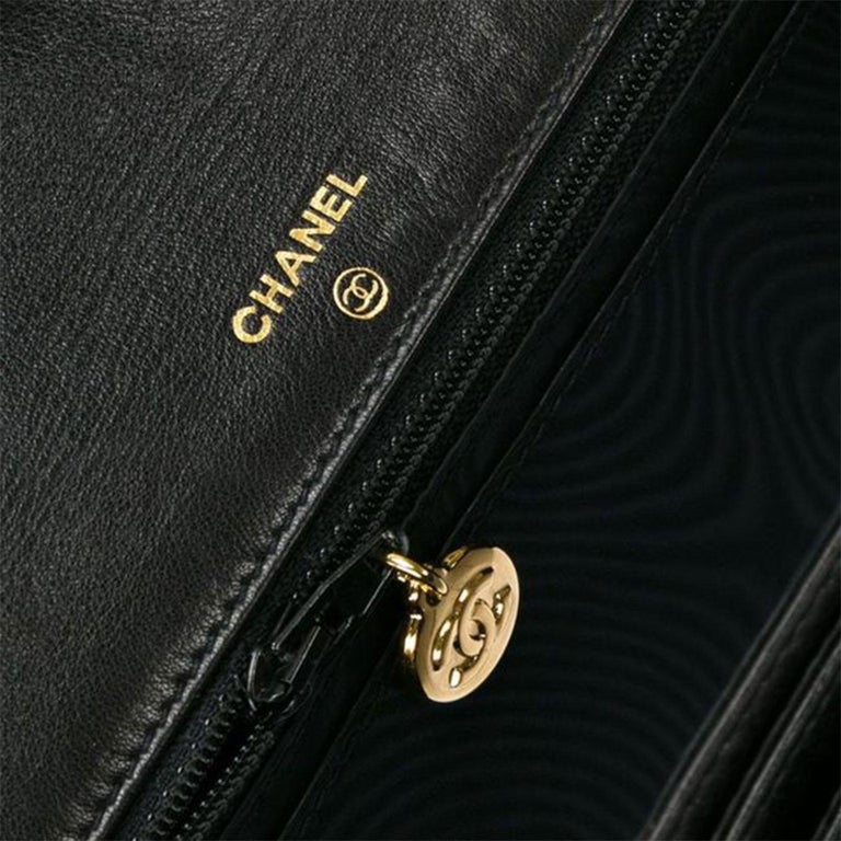 Vintage and Musthaves. Chanel brown WOC wallet on chain bag, GHW VM221110