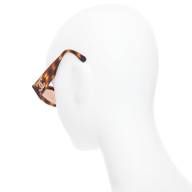 Authentic Chanel‎ Tortoise Shell Cat Eye Sunglasses CC Logo Made in Italy Authentic Chanel tortoise shell sunglasses 5207-A – Paris  main image 4