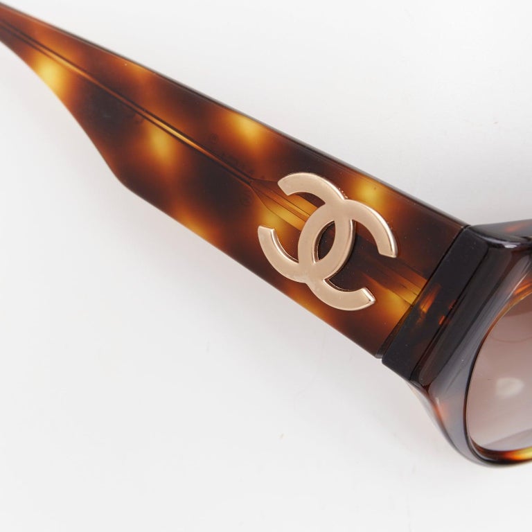 CHANEL Vintage 91235 brown tortoise resin gold CC logo cat  display picture 2