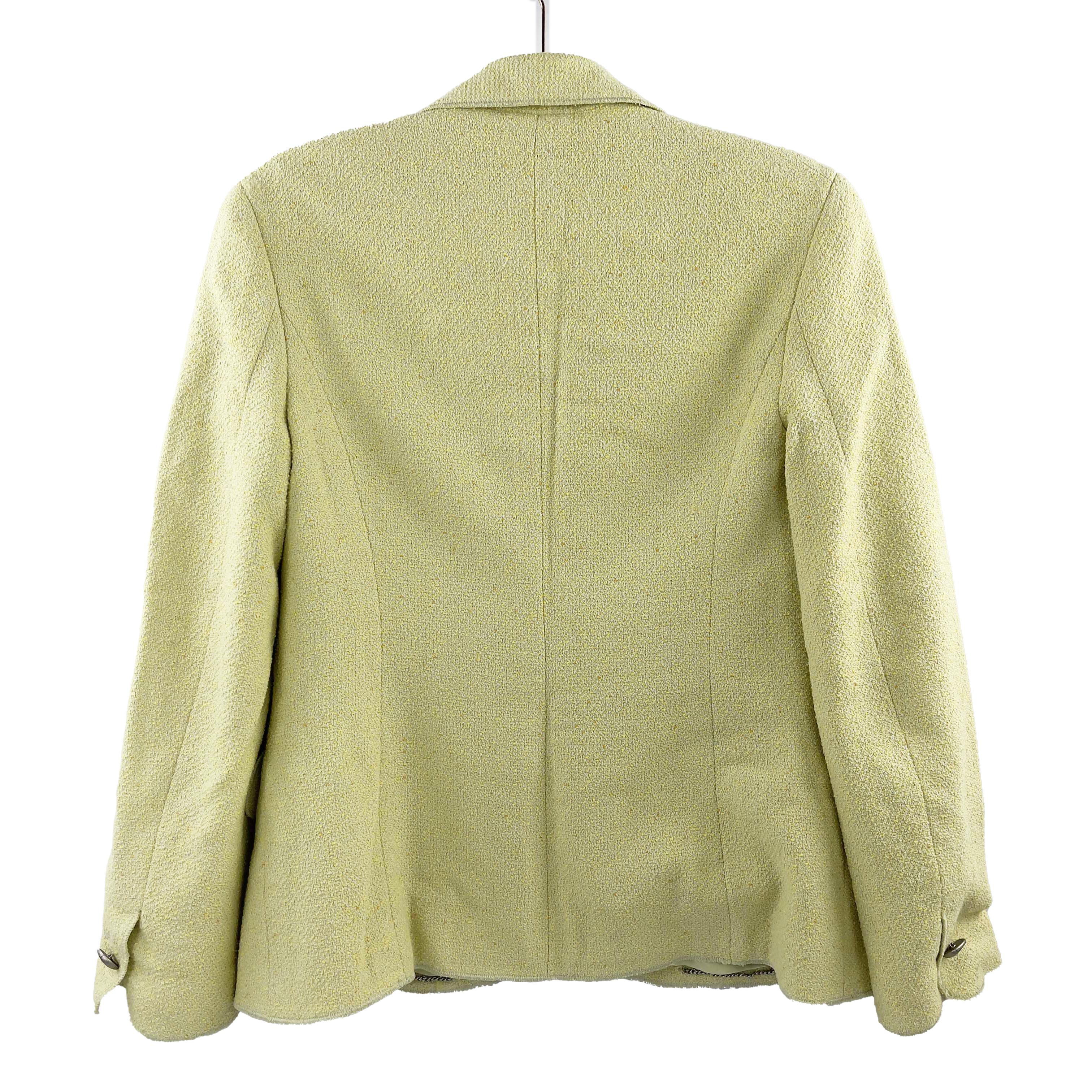 CHANEL - Vintage 98P 1998 Blazer Jacket & Skirt Set Pastel Chartreuse - US 4

Description

1998 Spring collection
Single breasted jacket & skirt in pale yellow-green  with  CC logo silk lining.
Jacket has a matte silver tone button closure, inner