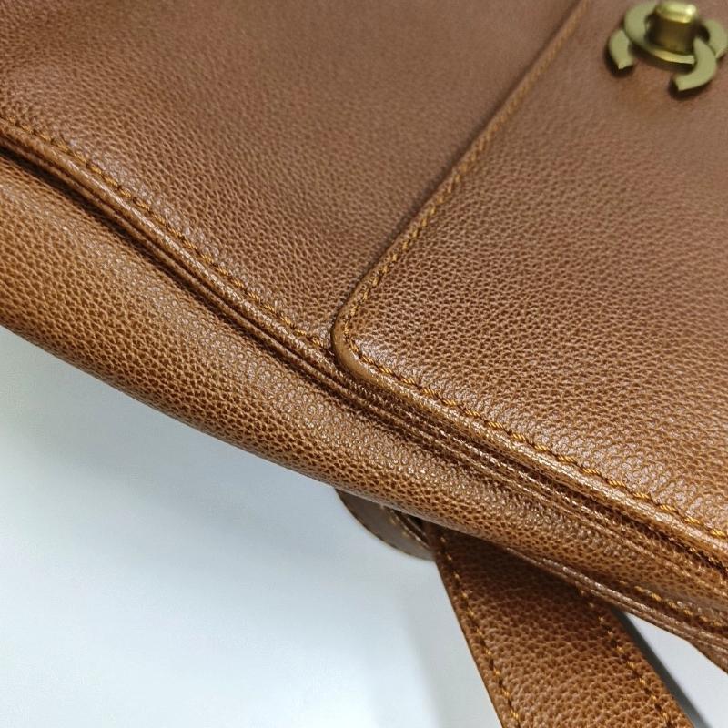 Chanel Vintage Backpack Tan Brown Caviar Leather Gold Hardware 1997-99 en vente 5