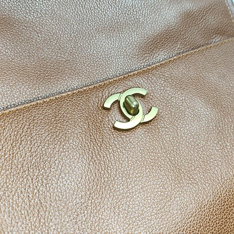 Chanel Vintage Backpack Tan Brown Caviar Leather Gold Hardware 1997-99 en vente 6