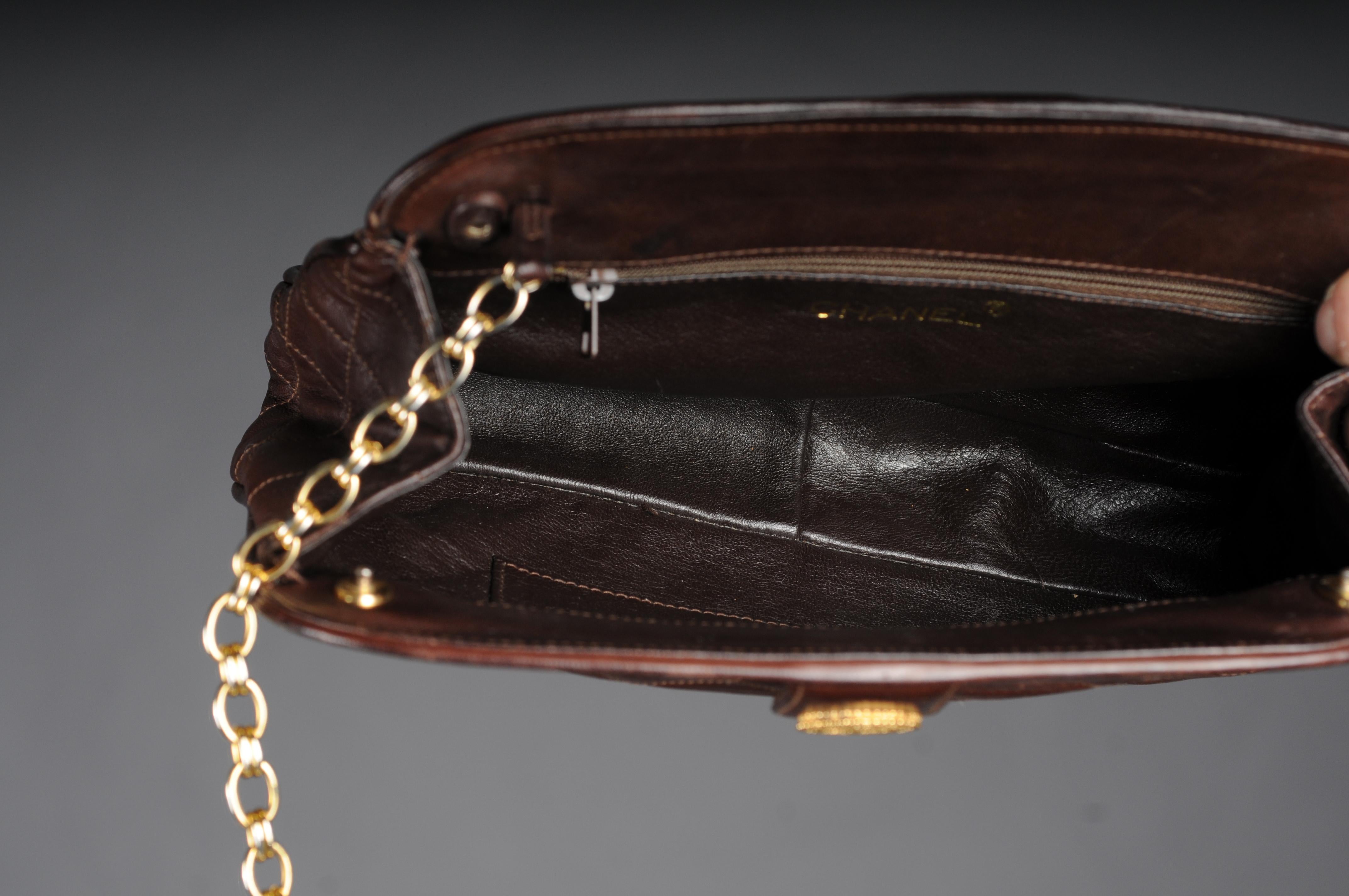 Chanel Vintage Tasche Sac Medaillion Kette Gold  im Angebot 7