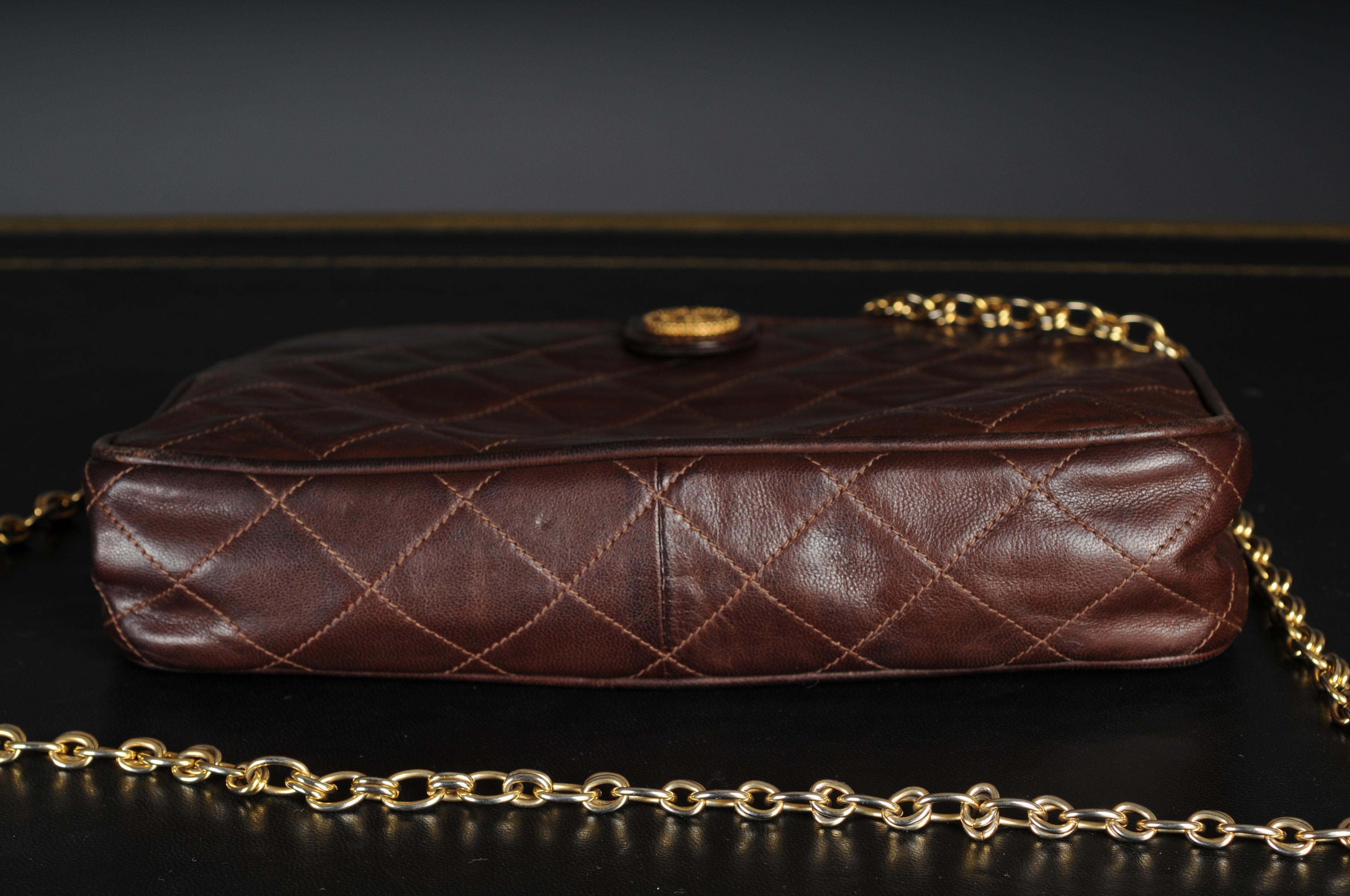 Chanel Vintage Tasche Sac Medaillion Kette Gold  im Angebot 8