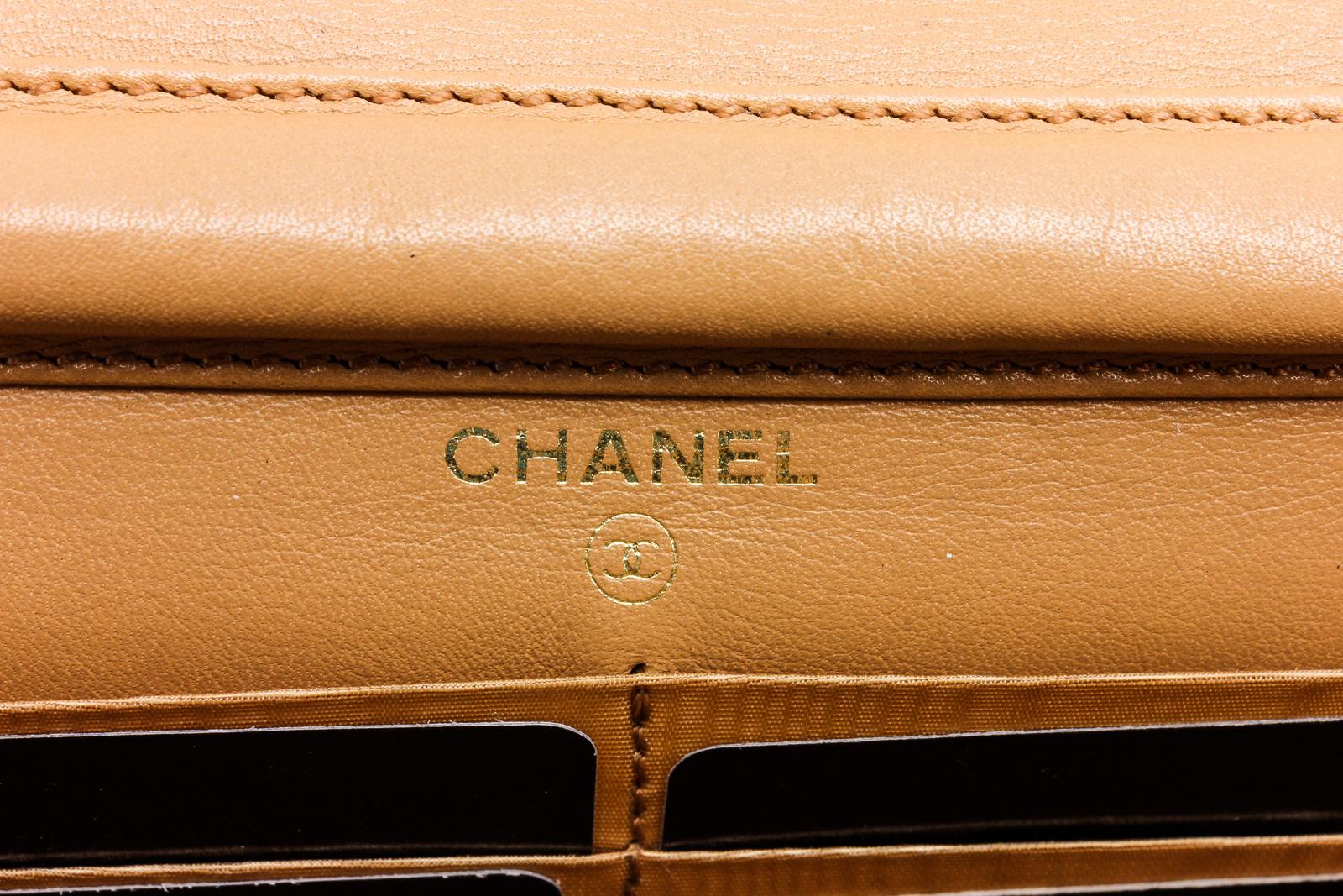chanel woc beige caviar