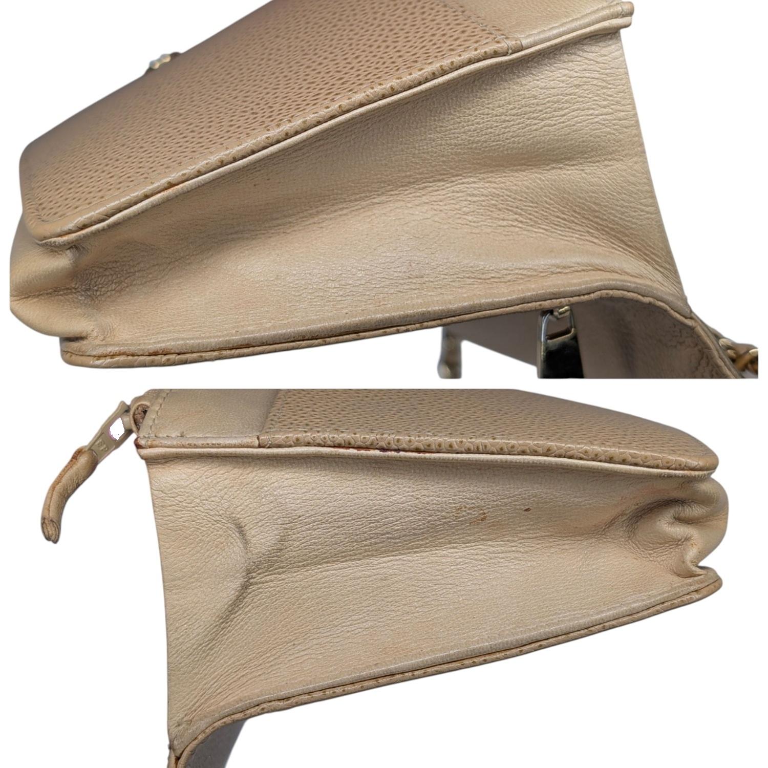 Chanel Vintage Beige Kaviar zeitlose Brieftasche auf Kette WOC im Angebot 7