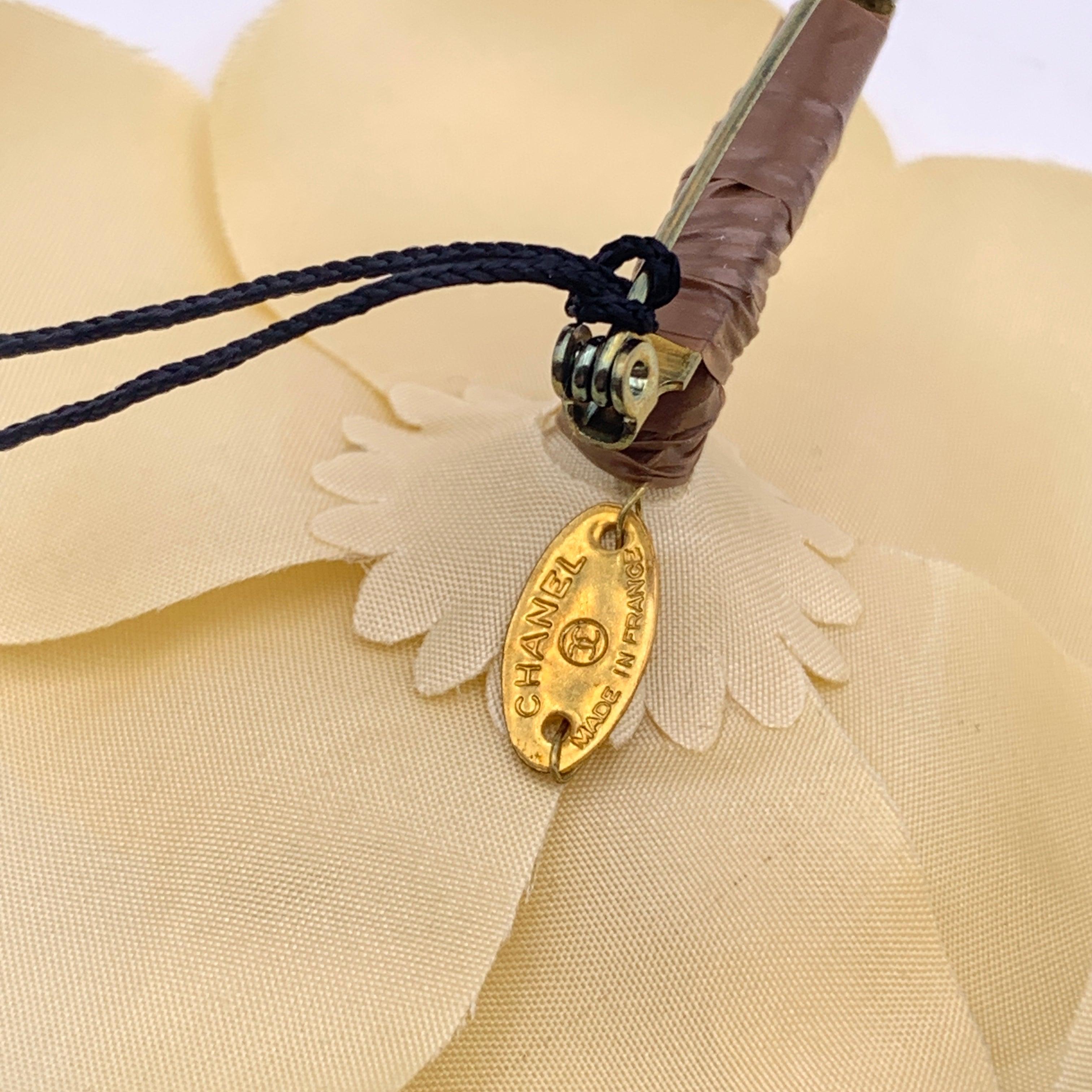  Chanel Broche vintage en tissu beige avec fleur de camélia et épingle Pour femmes 