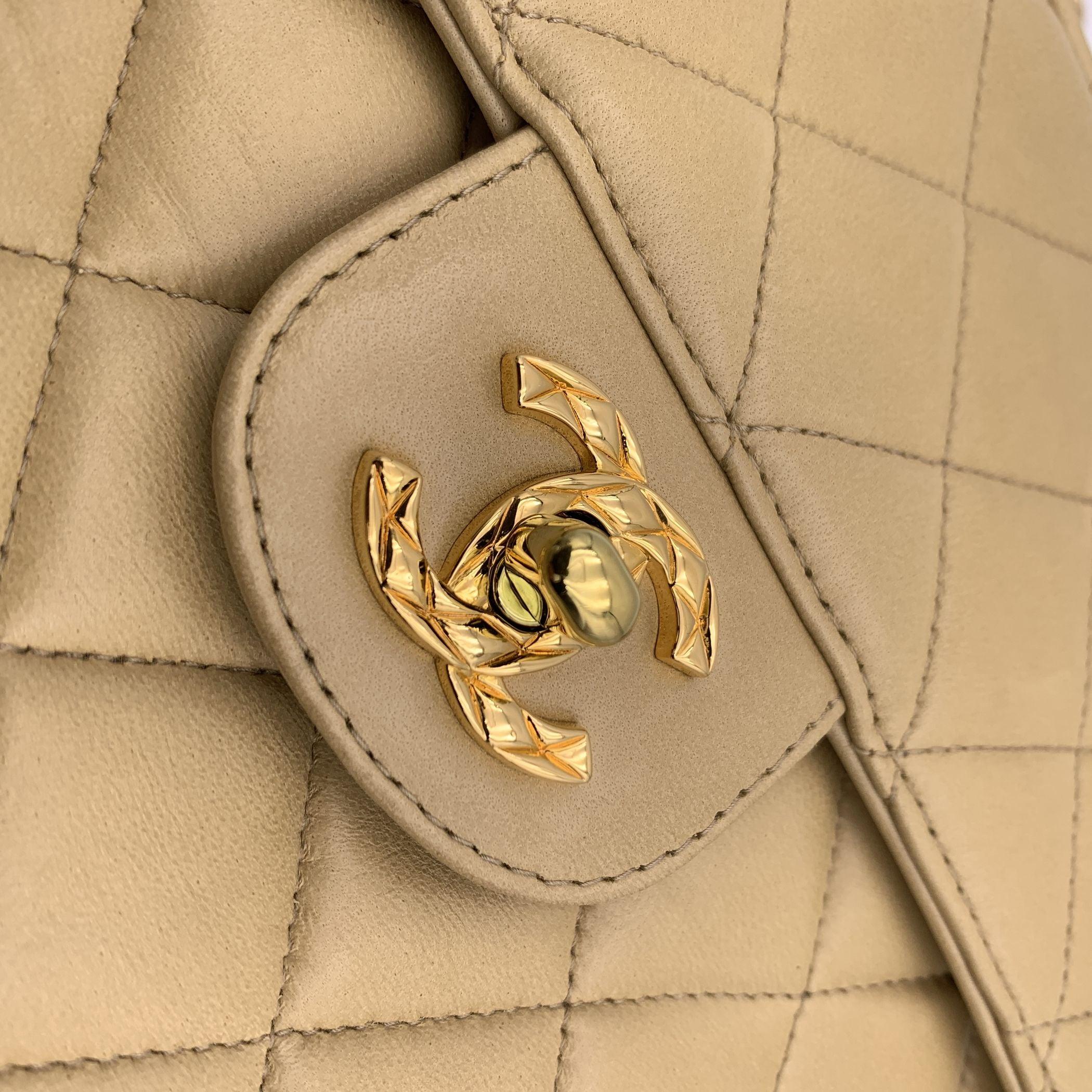 Chanel Vintage Beige Lambskin Quilted Front Pocket Camera Bag 3
