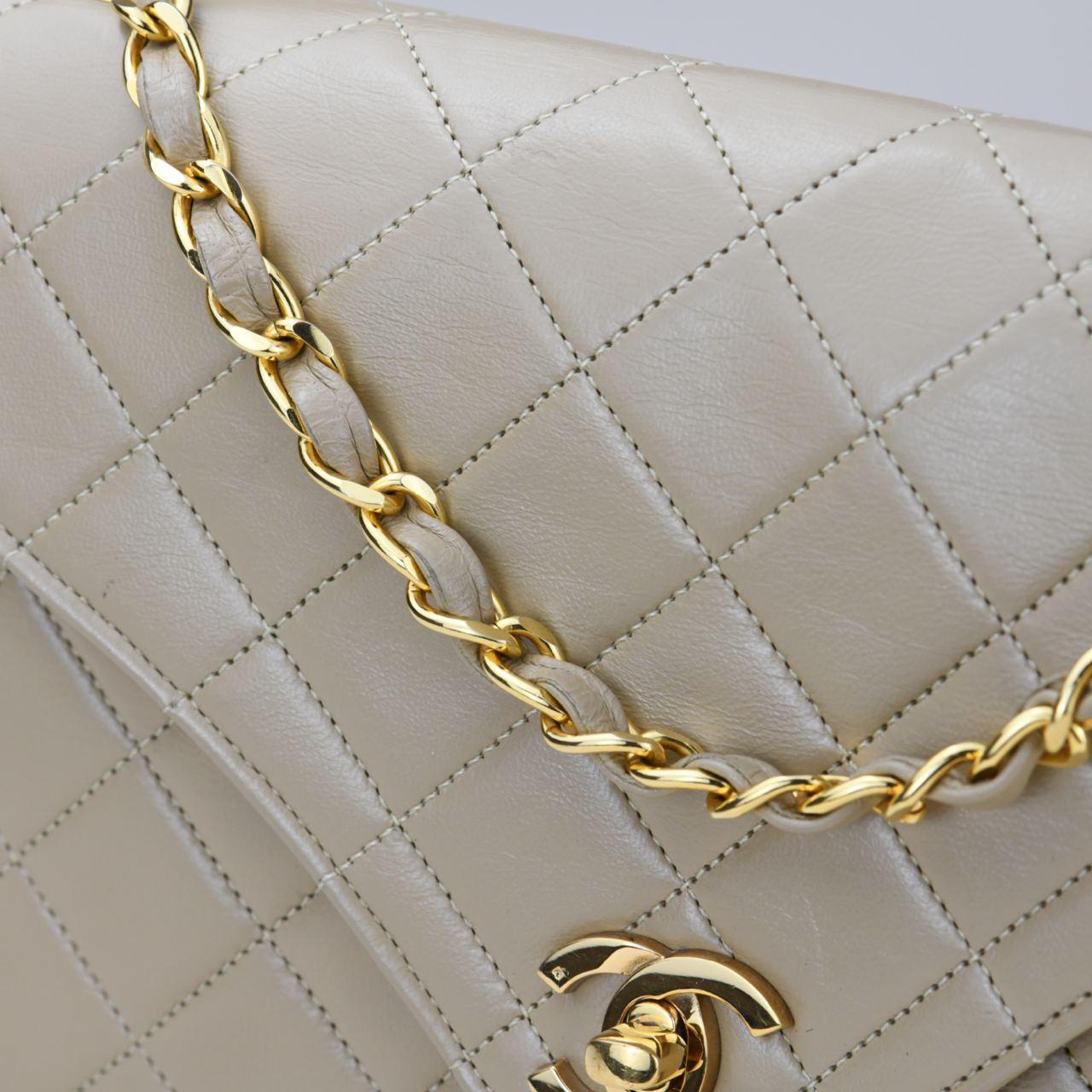 Chanel Vintage Beige Lambskin Single Flap Bag For Sale 7