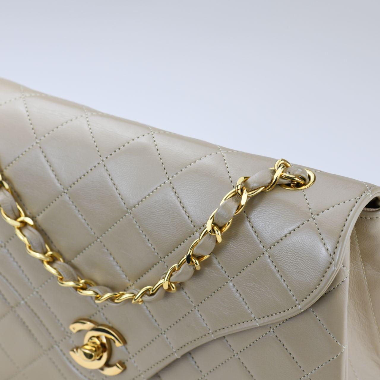 Chanel Vintage Beige Lambskin Single Flap Bag For Sale 11