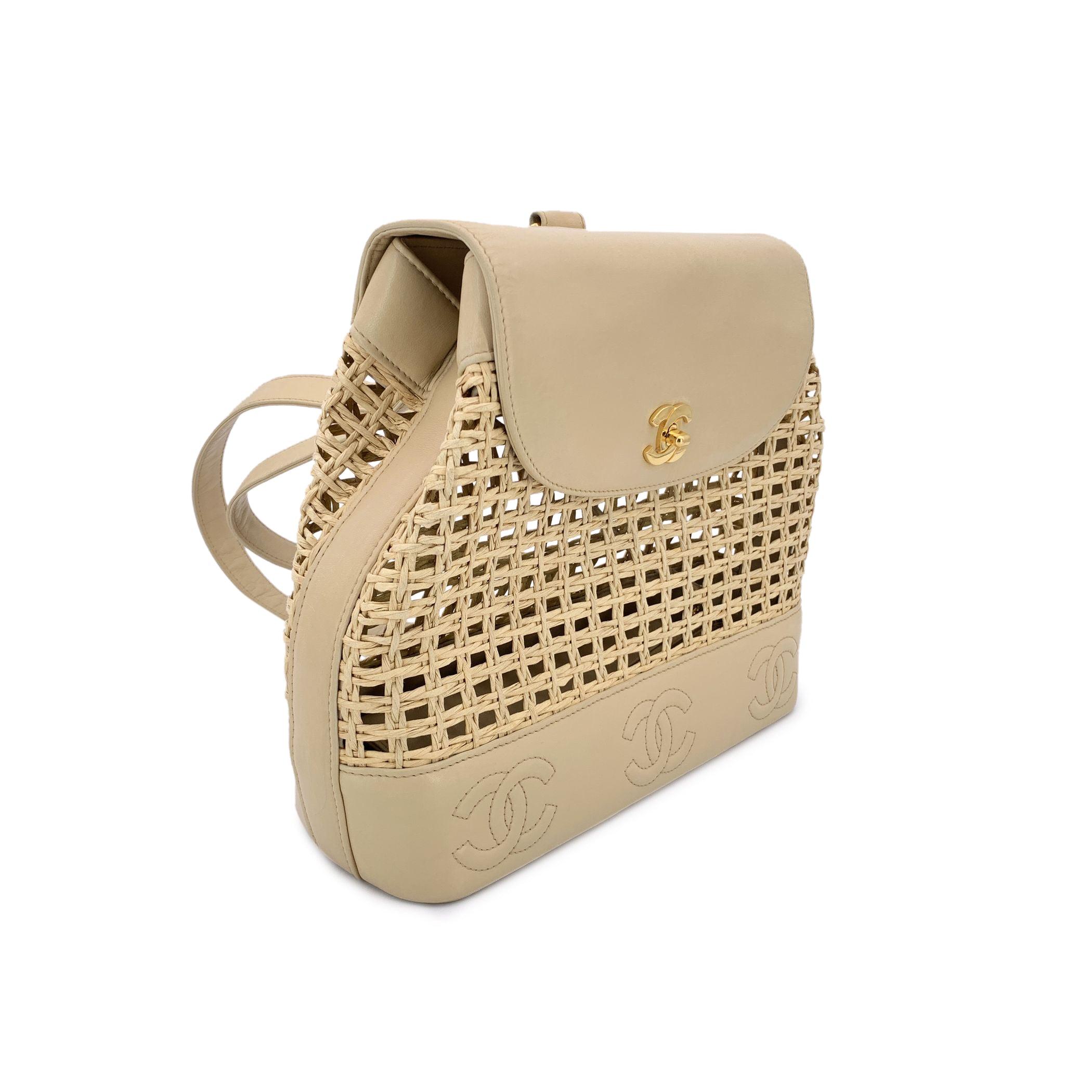 Sac à bandoulière vintage Chanel en cuir beige et paille Bon état - En vente à Rome, Rome