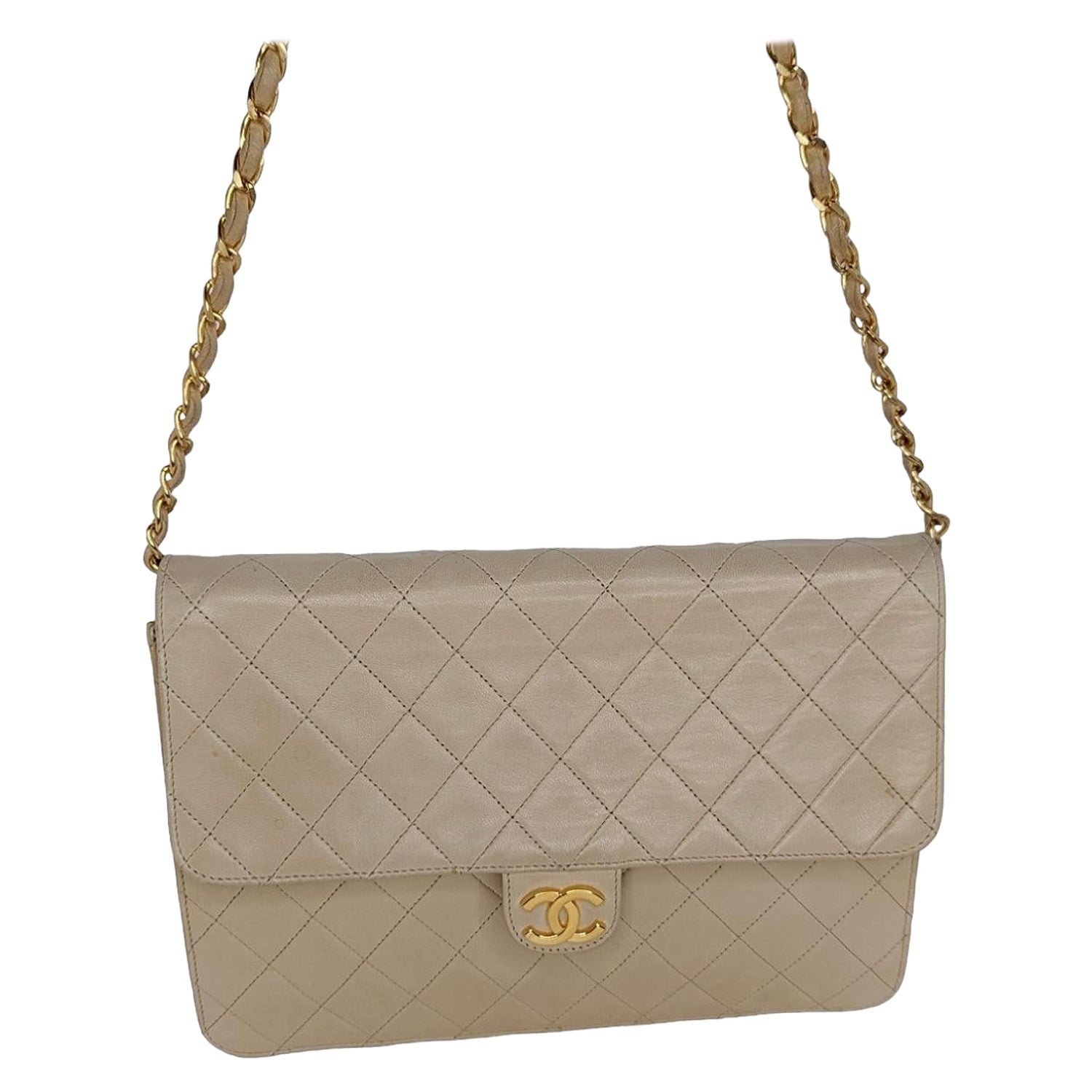 Chanel Vintage Beige gesteppte Lammfell Medium Klappentasche