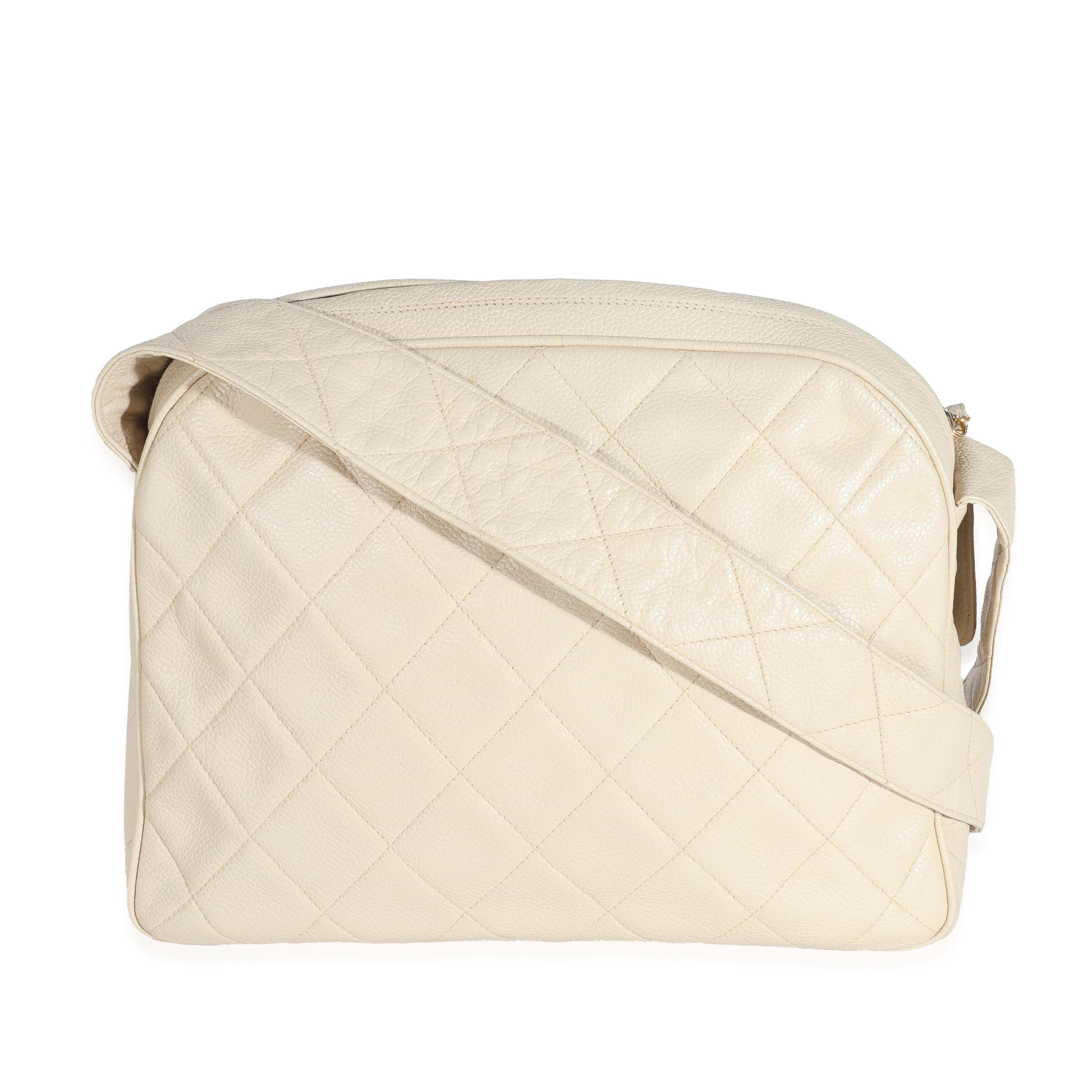 Beige Sac de messager vintage beige matelassé Chanel en vente