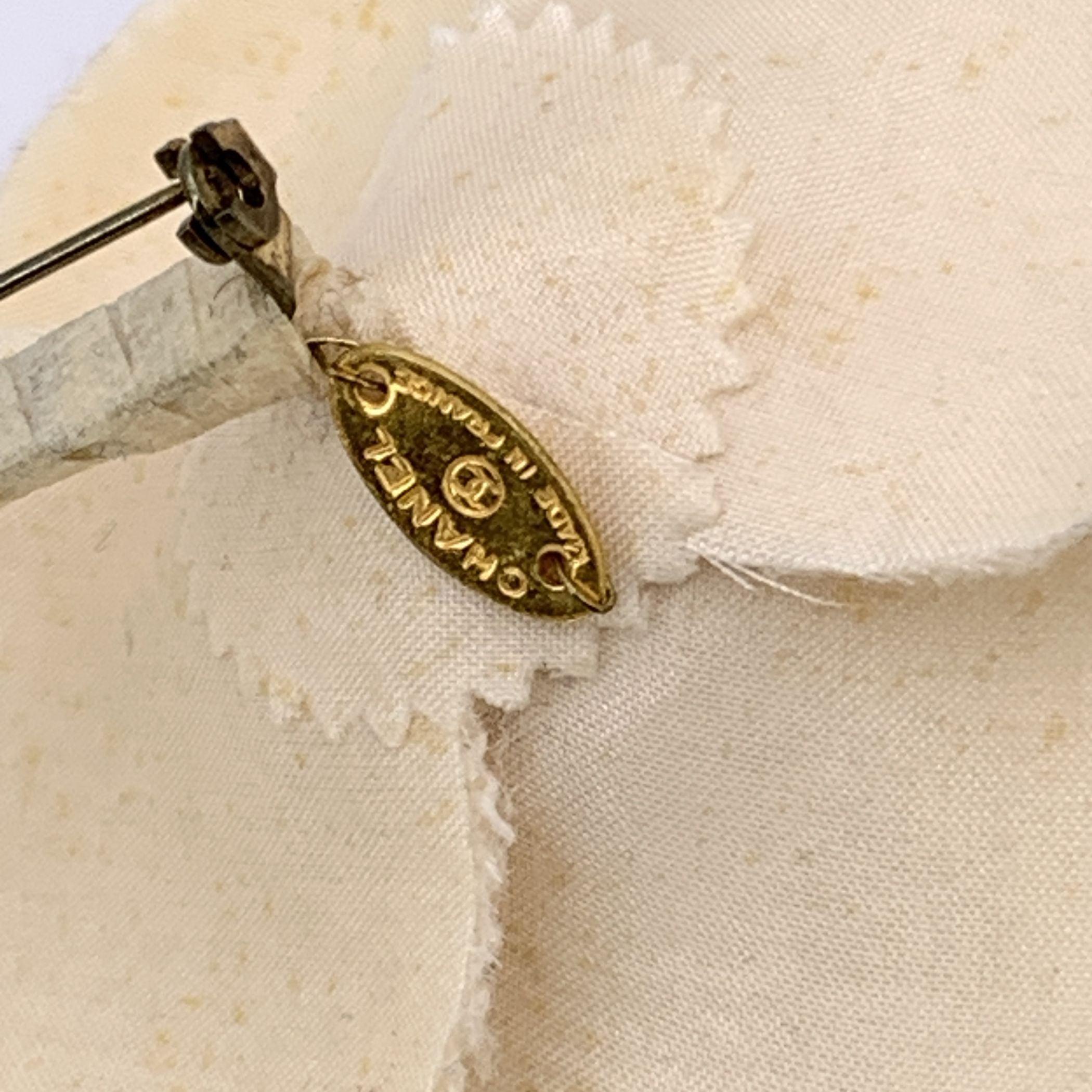 Chanel Vintage Beige Tweed Flower Brooch Pin Camelia Camellia 1
