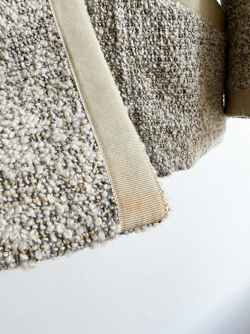 Chanel Vintage Beige Tweed-Jacke, Frankreich, 1990er Jahre im Zustand „Gut“ in Praha 2, Hlavní město Praha