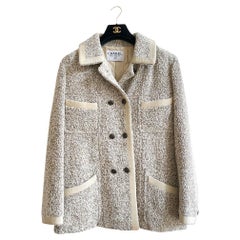 Chanel Vintage Beige Tweed Jacket, France, 1990s