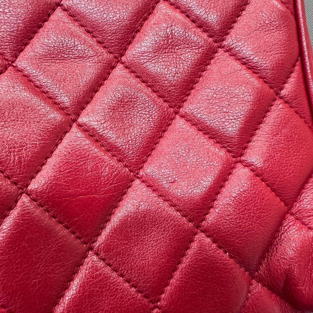 Chanel Vintage Belt Bag Mini Red Lambskin Leather Gold-tone Hardware im Angebot 11