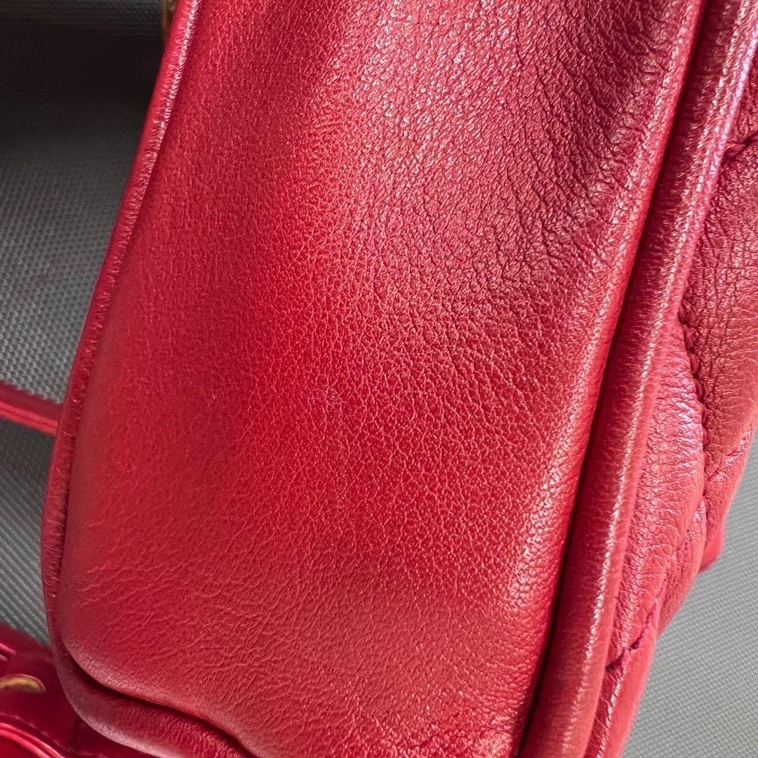 Chanel Vintage Belt Bag Mini Red Lambskin Leather Gold-tone Hardware im Angebot 12