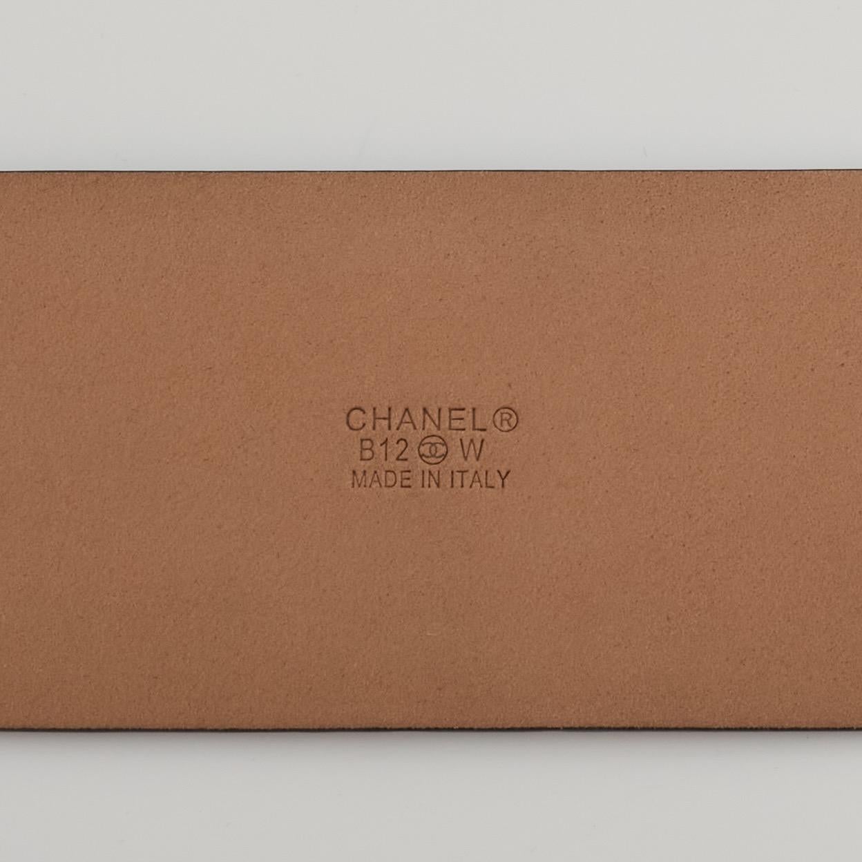 Women's Chanel Vintage Black Calfskin Sliver CC Buckle Belt (75/30) 2012 For Sale