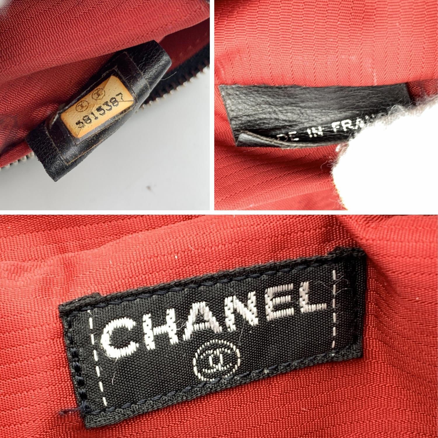 Noir Chanel Vintage Black Canvas Old Travel Line mini pochette à fermeture éclair