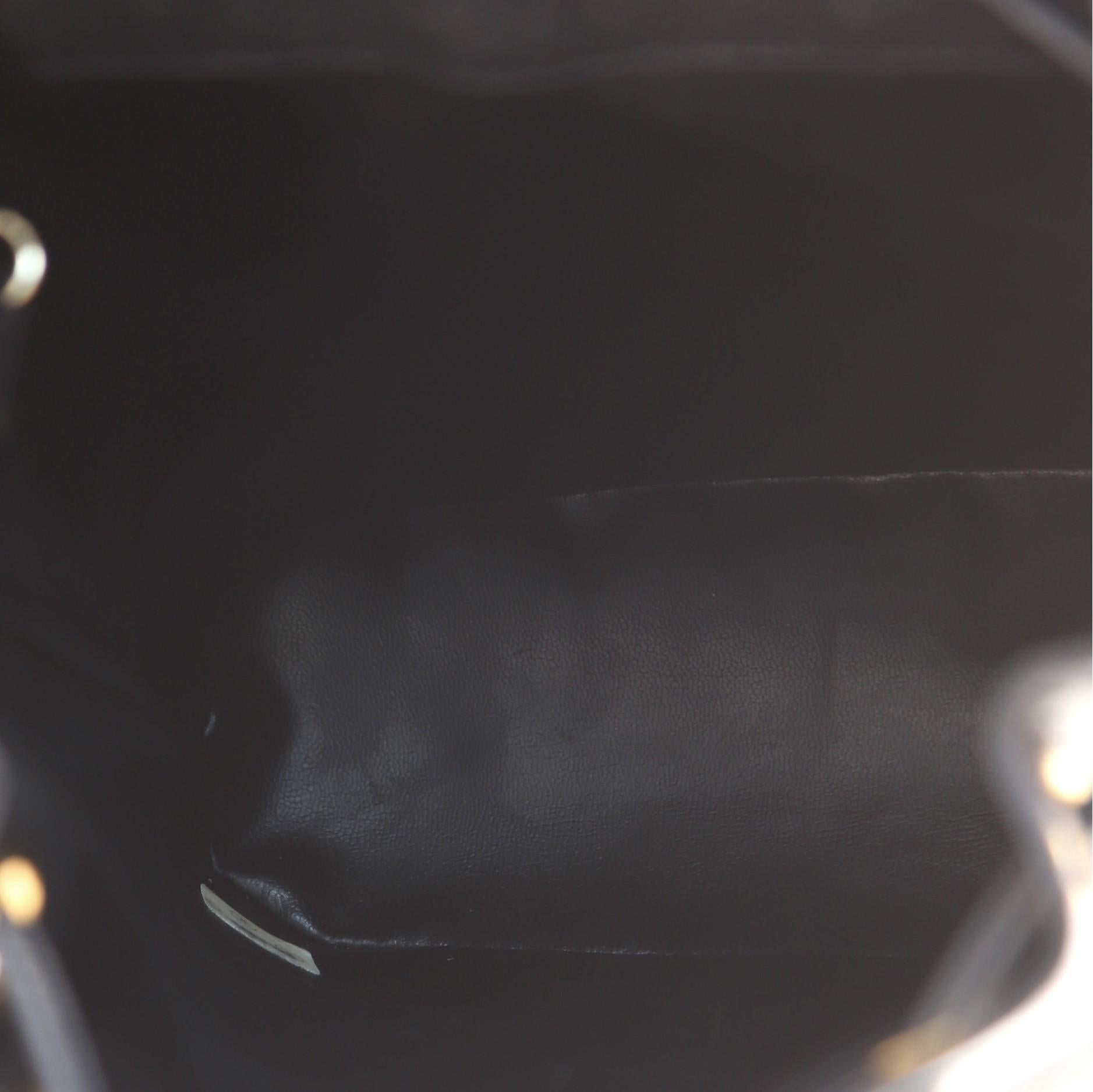 Chanel Vintage Schwarz Kaviar Leder zeitlose Sling Bag Damen