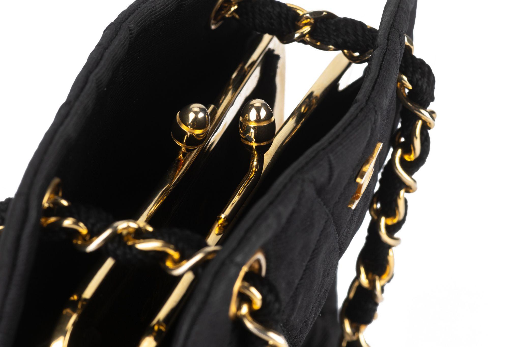 Chanel Vintage Black Chain Shoulder Bag For Sale 4