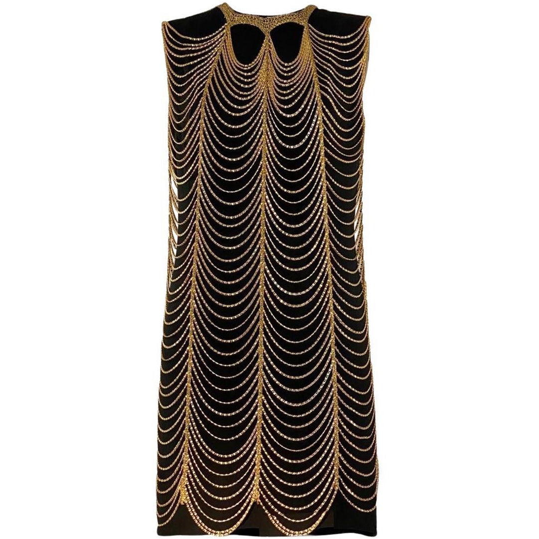 CHANEL Robe de cocktail de soirée Charleston noire vintage avec chaînes dorées, Taille 38FR