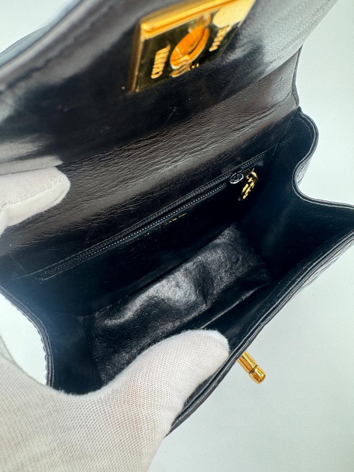 Chanel Vintage Black Crocodile Top Handle Bag For Sale 4